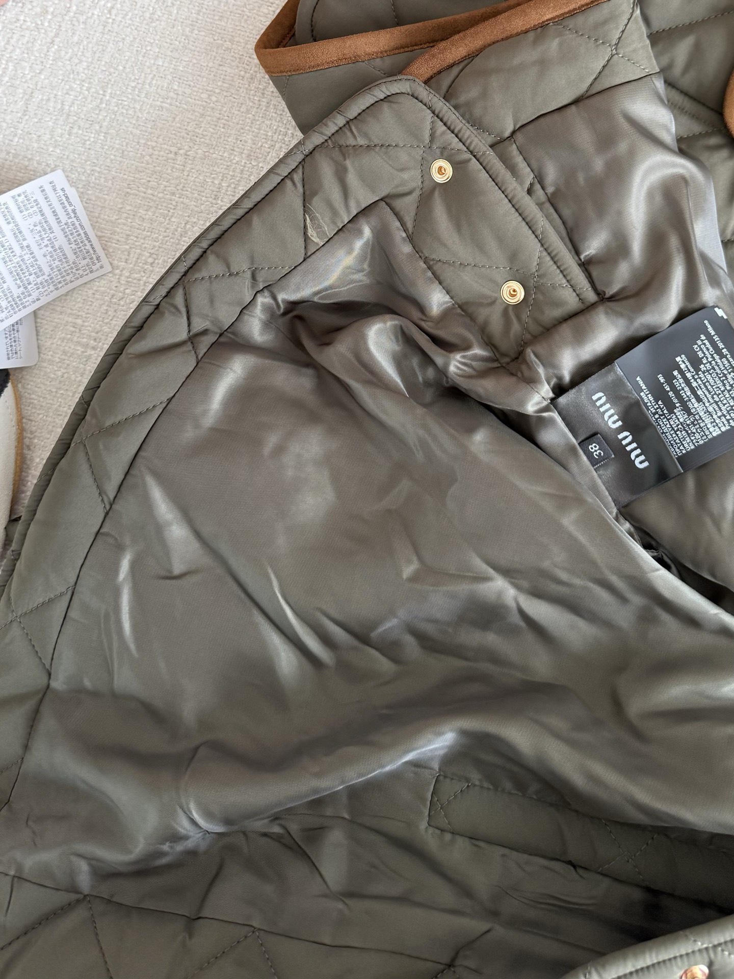 “Female Suit P744: Green-Swinger Jacket and Exclusive Tailor-Made Fabric Purchase by Yb” - 图片 6