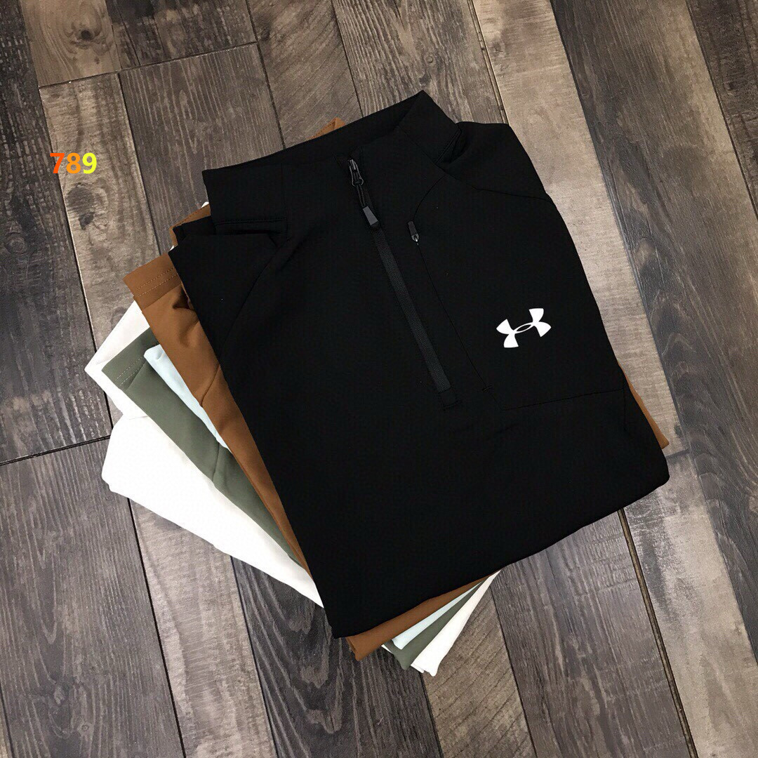 P140💰
安德玛情侣款内里百搭薄绒保暖立领卫衣“摇曳”
定制客供面料保暖舒适透气性强
胸口口袋半拉链设计完美好看
简单logo搭配整体简约风好看大气
外面面料丝滑内里加厚温暖
颜色 黑色 咖啡色 军绿色 米白色 浅提夫尼色
尺码 M -5xL(详细看尺码表)