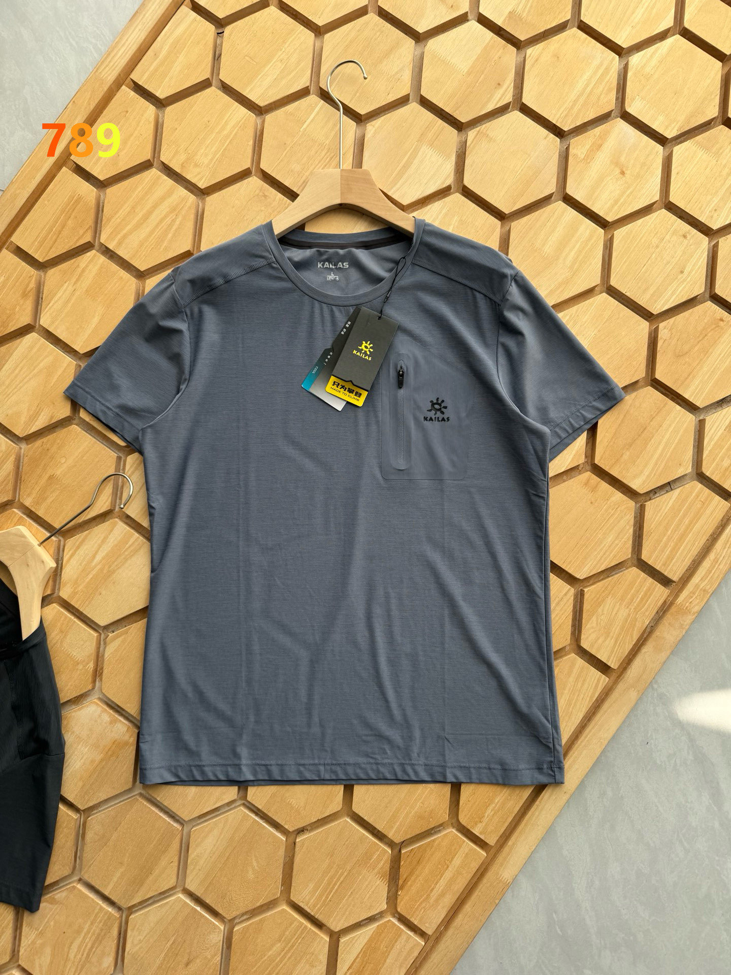 凯乐石户外压胶速干短袖-Chinese UA Cheap High Quatity Brand Clothes Bags handbags Sneakers wholesale wholesaler seller from China Factory suppliers Fashion Clothing Shoes best Quality Beautiful Price 凯乐石户外压胶速干短袖