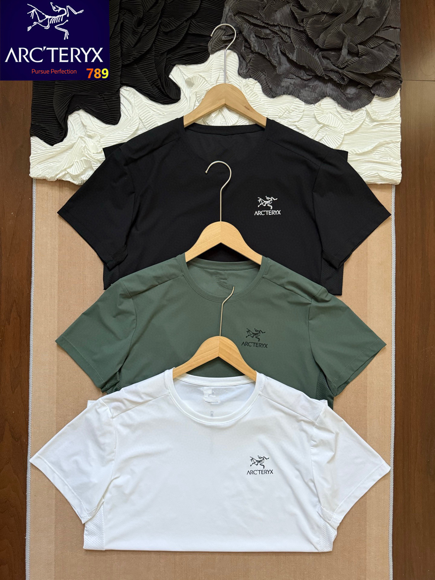 ARC'TERYX 始祖鸟 基础立体logo 圆领运动户外速干短袖T恤