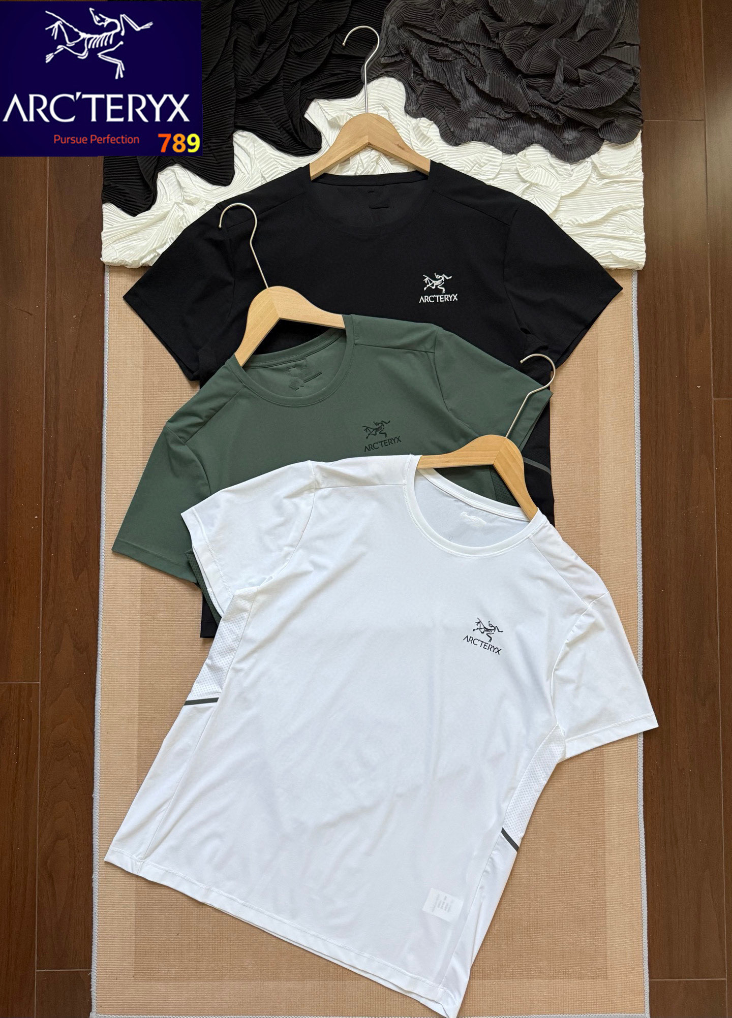 ARC’TERYX 始祖鸟 基础立体logo 圆领运动户外速干短袖T恤