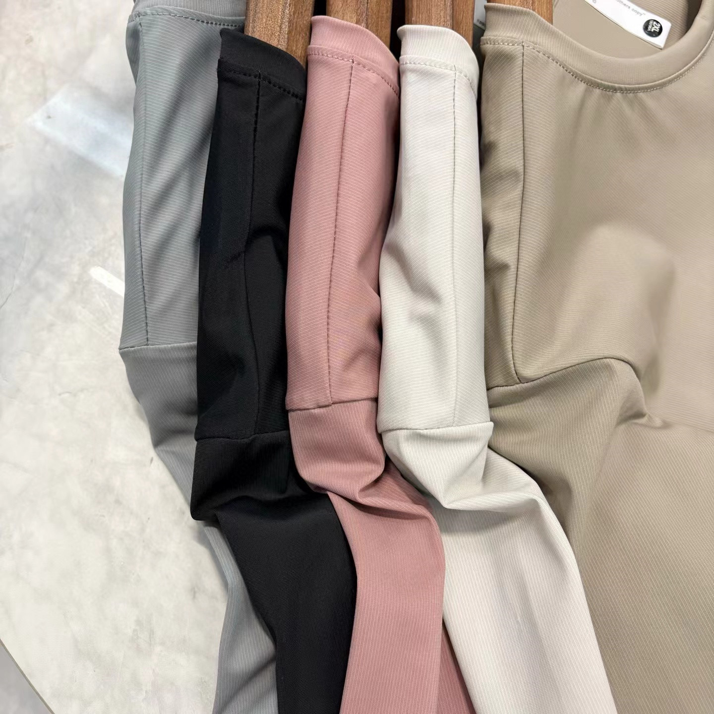 始祖鸟夏季新款压胶冰丝短袖 新款冰丝压胶短袖上衣-Chinese UA Cheap High Quatity Brand Clothes Bags handbags Sneakers wholesale wholesaler seller from China Factory suppliers Fashion Clothing Shoes best Quality Beautiful Price 始祖鸟夏季新款压胶冰丝短袖 新款冰丝压胶短袖上衣
