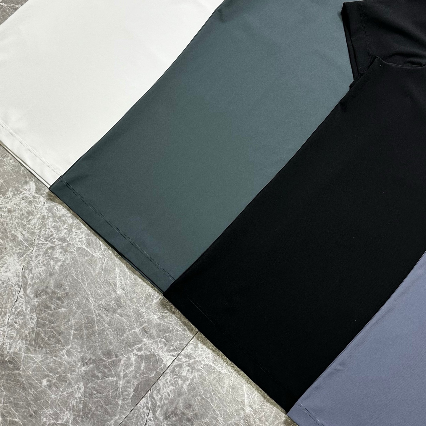 DESCENTE / 迪桑特 二色综训运动健身男女同款清爽速干短袖T恤夏季新款