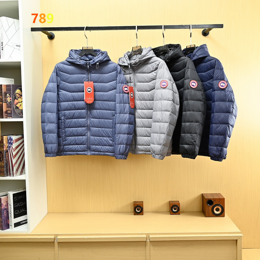 P260💰
Canada Goose加拿大鹅25s秋冬新款男士可脱卸连帽羽绒服!
经典商务休闲百搭款,轻薄保暖性能出众,适合各种场合穿着!
采用优质90白鸭绒填充,轻盈不臃肿,保暖效果极佳!可脱卸连帽设计简约大气,口袋实用方便,两侧拉链设计贴心实用!
经典标准版型,修身有型,上身效果完美!轻薄款型适合日常通勤或商务场合,也能作为内搭单品!
颜色:黑色 藏青 雾蓝 灰色
尺码 肩宽 胸围 袖长 衣长 充绒量
M 45 109 61 65 68g
L 46 113 62 67 73g
XL 47 117 63 69 78g
2XL 48 121 64 71 83g
3XL 49 125 65 72 87g
4XL 50 129 66 72 89g
纯手工测量存在1-2cm的误差!!!