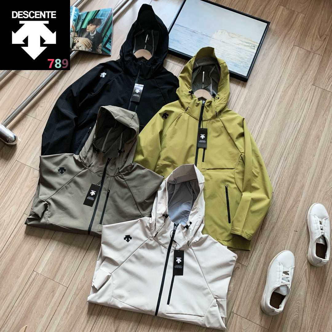 【06974】Descente Outdoor Waterproof Jacket