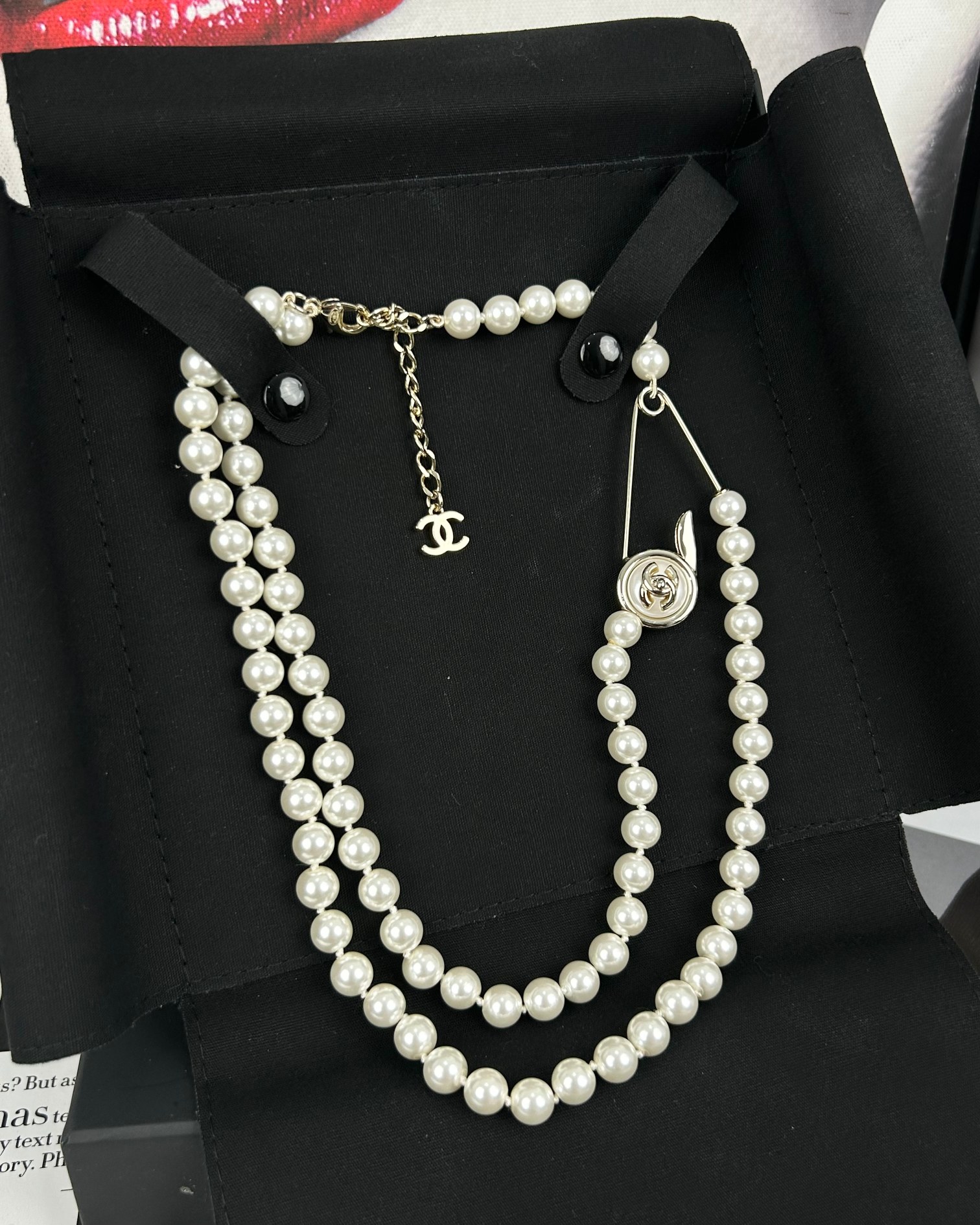 NO:104090,Xiaoxiang new style round button pin design double-layer pearl necklace sweater chain, Chanel necklace, chanel, sweaters, necklace19860909小香新款 圆形纽扣 别针设计 双层珍珠项链 毛衣链,香奈儿项链,chanel,sweaters,necklace,Jewelry