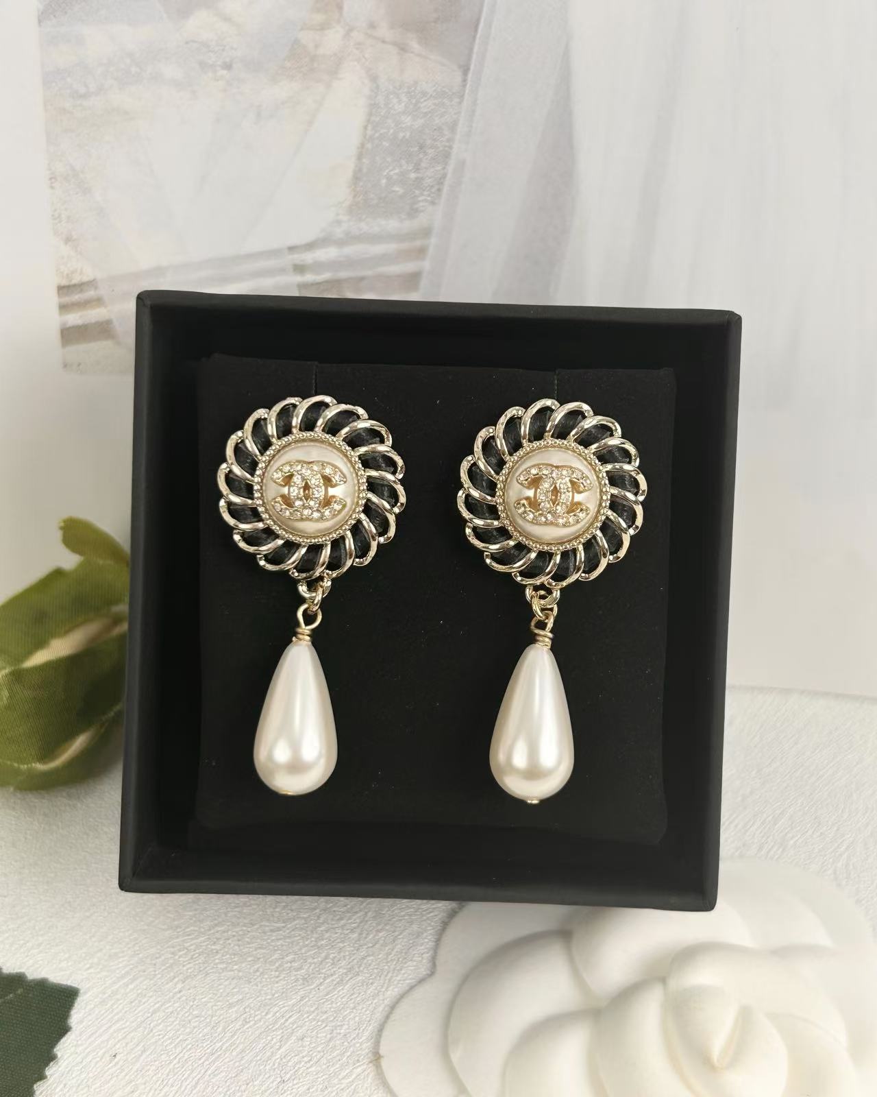 Chanel luxury earrings 6