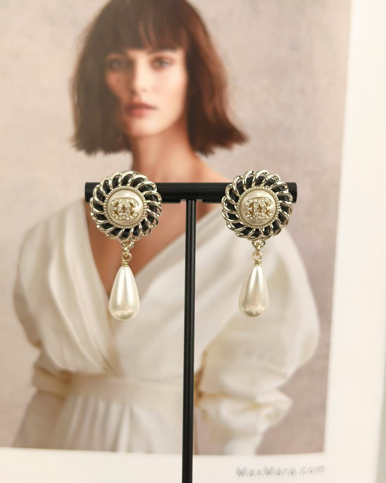 Chanel luxury earrings 5