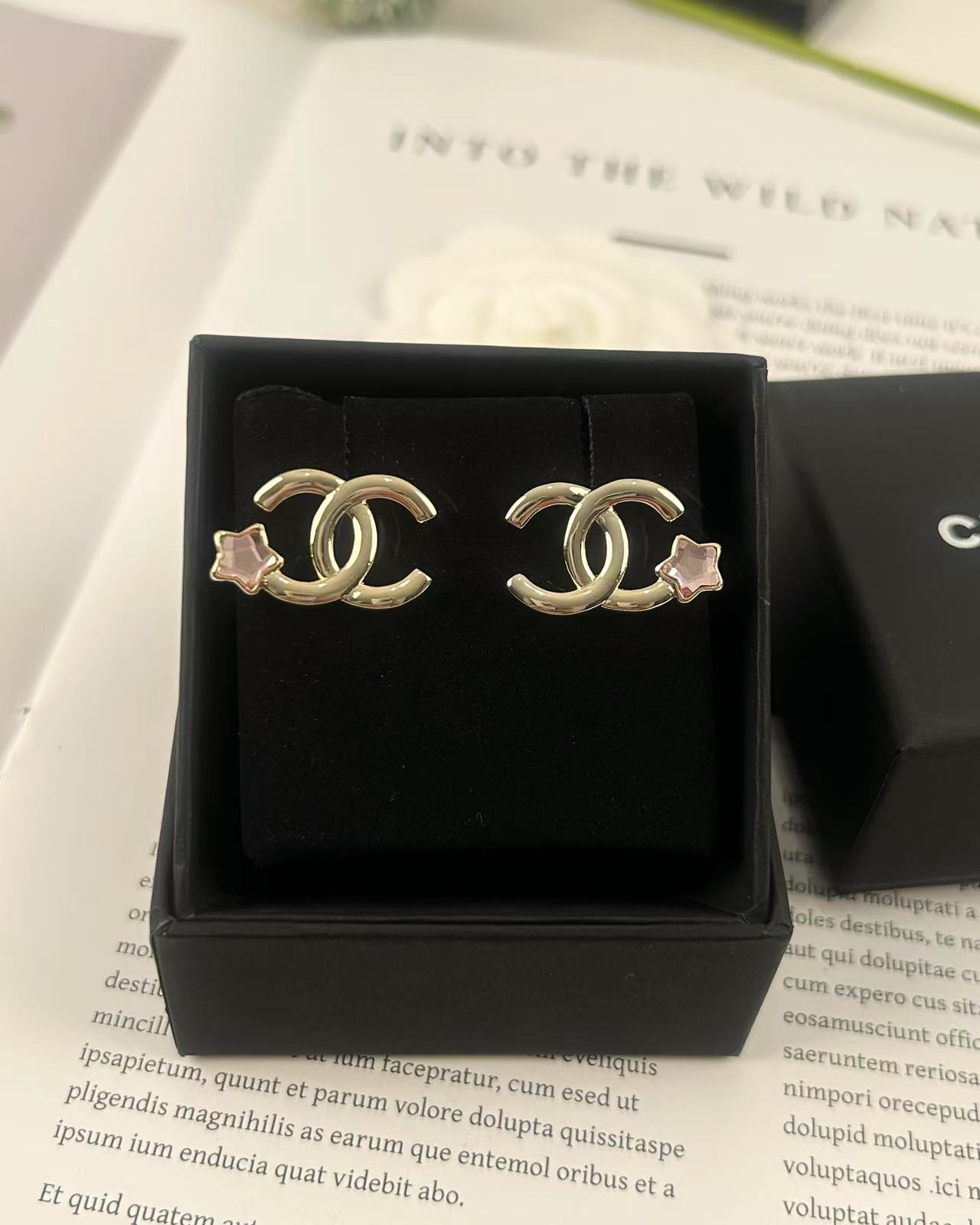 NO:103968,Xiaoxiang new style pink star rhinestone retro double c earrings, Chanel earrings, chanel19860909小香新款 粉色星星水钻复古双c耳钉,香奈儿耳钉,chanel,Jewelry