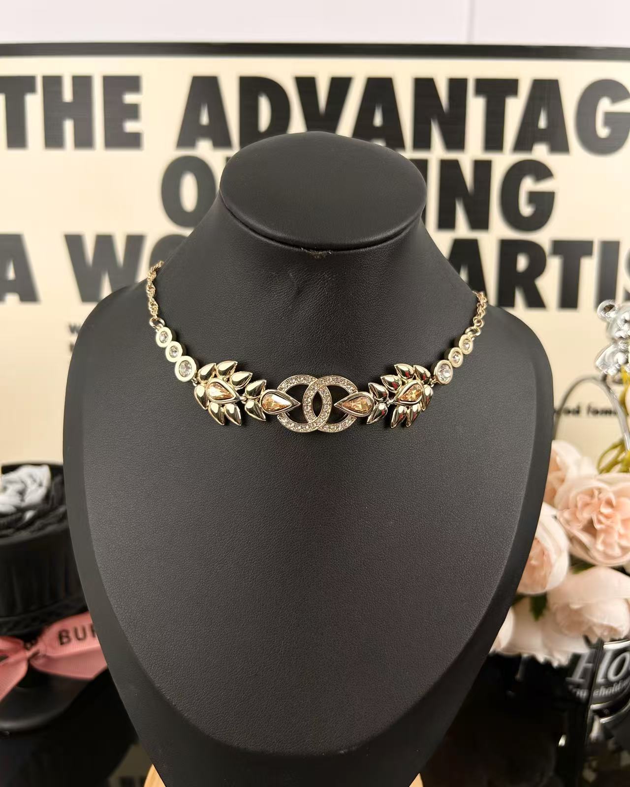 NO:359189,Xiaoxiang new style retro brown water drop diamond double c gold wheat ears clavicle chain necklace, Chanel necklace, chanel, necklace19860909小香新款 复古茶色水滴钻 双c金麦穗 锁骨链项链,香奈儿项链,chanel,necklace,Jewelry