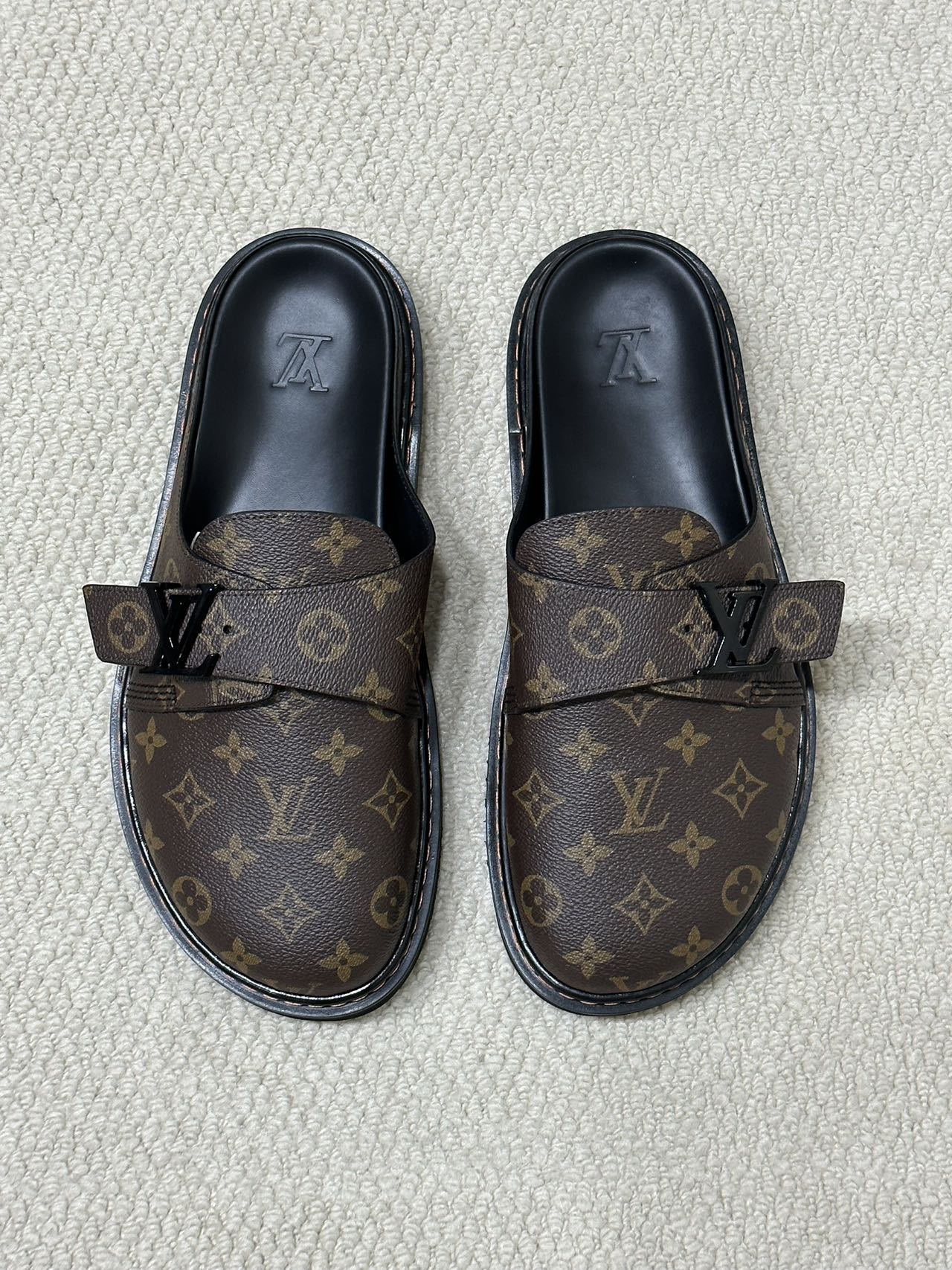 【佛山超A版】Louis Vuitton Easy LV皮革拼接博肯半包头拖鞋凉鞋全网首发 原版开发纳米级复刻独家私模大底内里采用全粒面头层牛皮原厂进口特A9级真正1:1老花鞋面(9级为最顶面料)印花对点对位定制电镀五金整体还原度95%以上经典老花永不过时!原版发售9800+ 尺码:383940414243444546-选品中心
