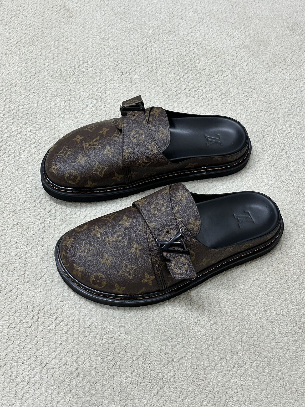 图片[3]-【佛山超A版】Louis Vuitton Easy LV皮革拼接博肯半包头拖鞋凉鞋全网首发 原版开发纳米级复刻独家私模大底内里采用全粒面头层牛皮原厂进口特A9级真正1：1老花鞋面（9级为最顶面料）印花对点对位定制电镀五金整体还原度95%以上经典老花永不过时！原版发售9800+ 尺码：383940414243444546-选品中心