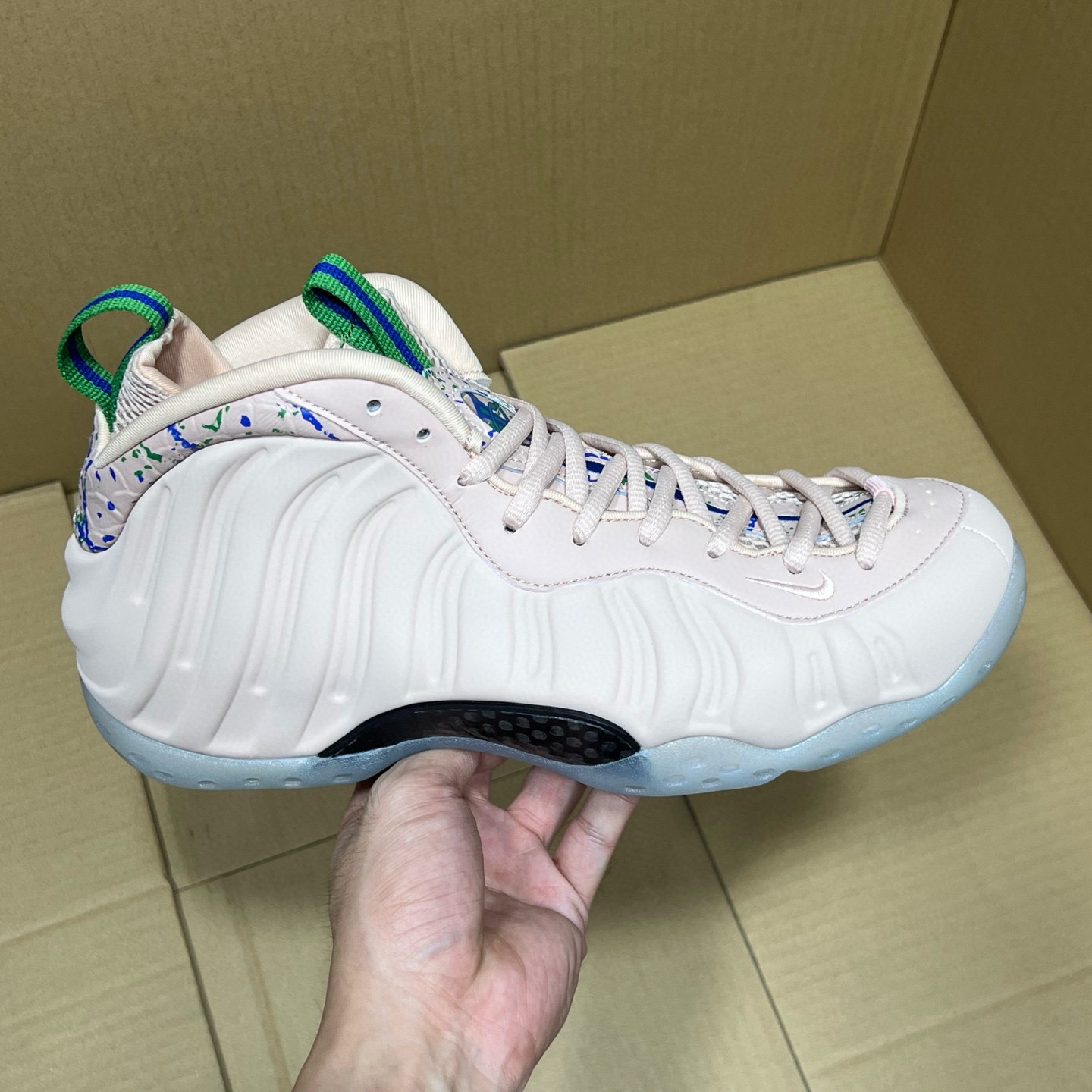 双11福利第1️⃣3️⃣波莞产顶级喷泡尺码38.5-46，全码输出！东莞最顶级的出品！原来什么价格大家都