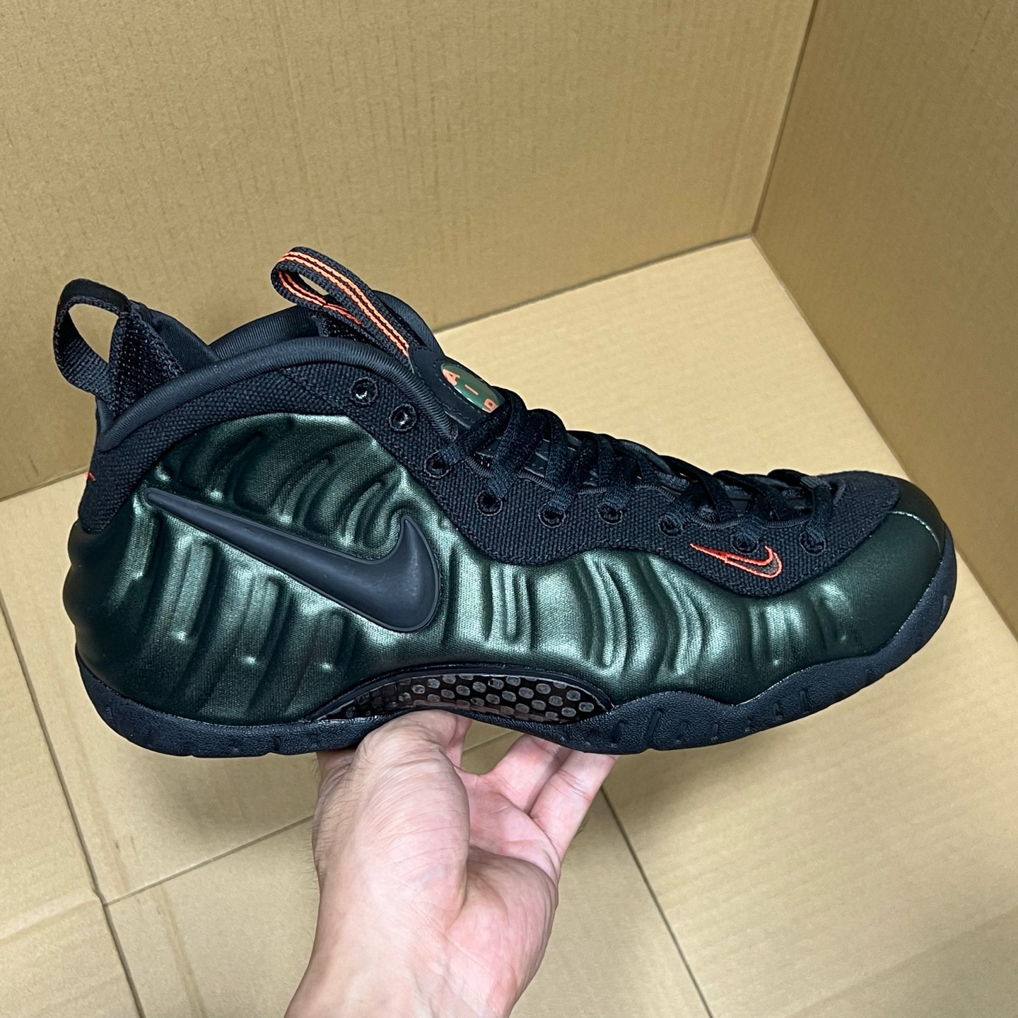 双11福利第1️⃣3️⃣波莞产顶级喷泡尺码38.5-46，全码输出！东莞最顶级的出品！原来什么价格大家都