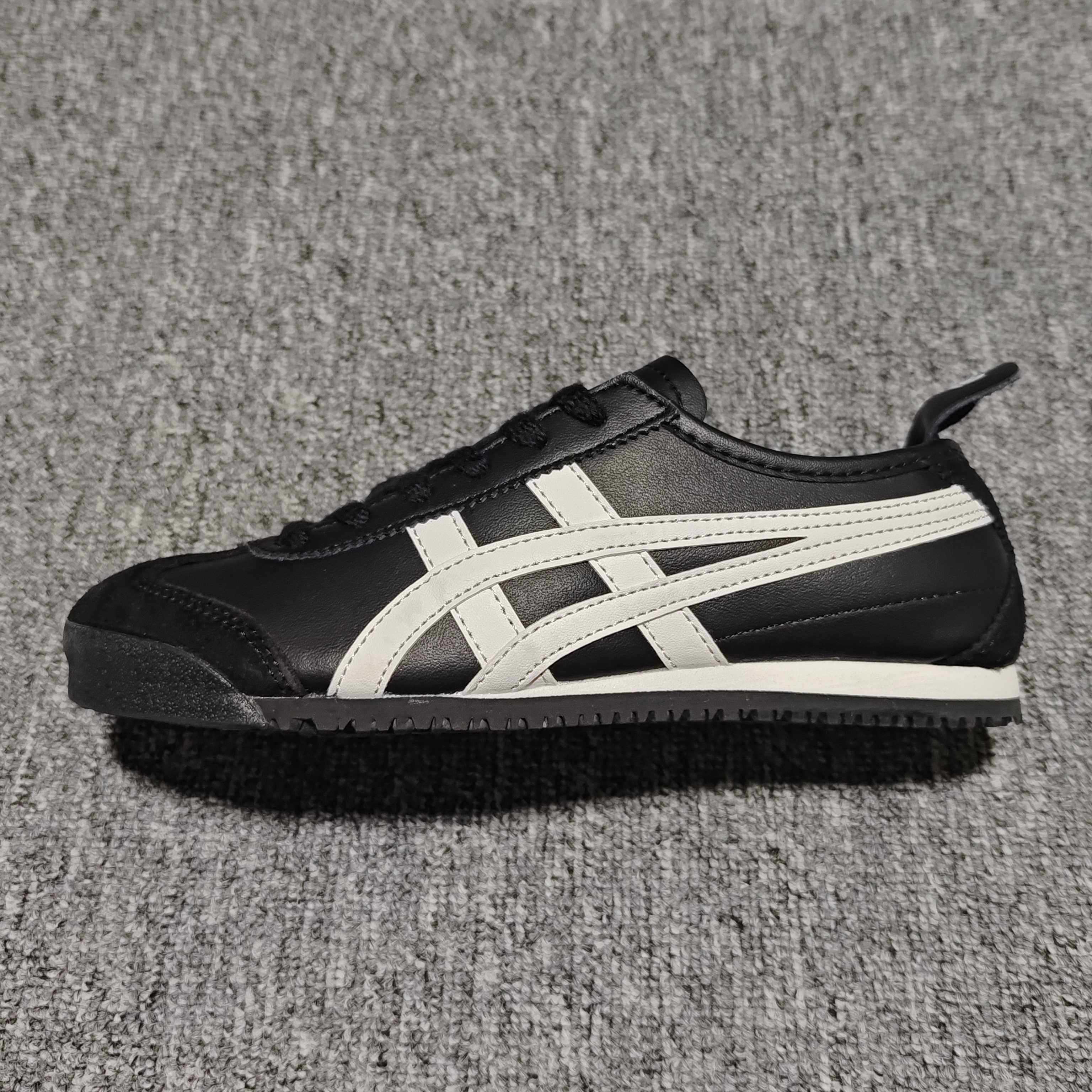 双11福利第3️⃣2️⃣波 头层纯原Onitsuka Tiger 鬼冢虎 套现抵债 皮料商亏本套现特价 长期稳定供应 品质清洁度都要优于市面大部分通货 放心入手放心推广 尺码：36-45-选品中心