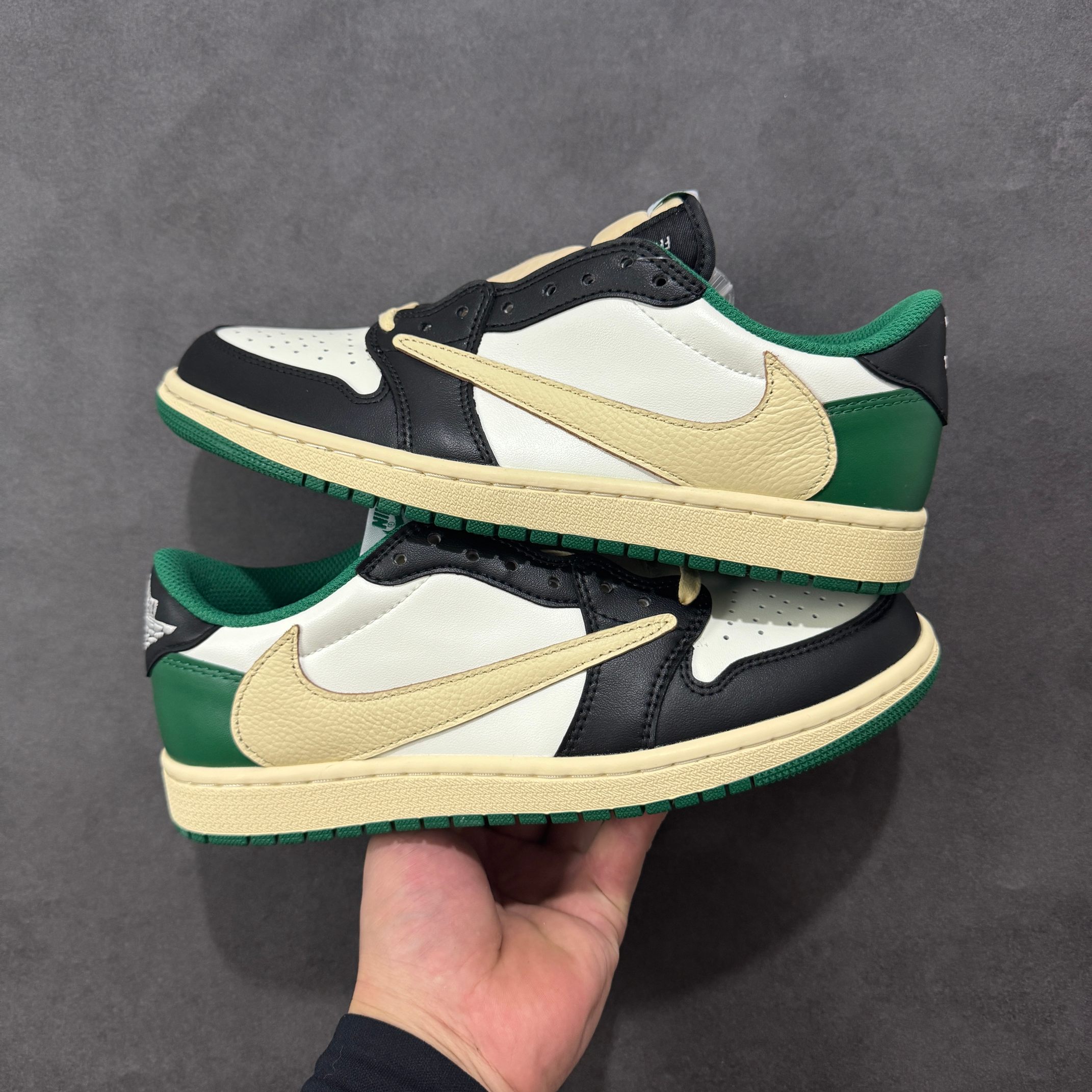 图片[3]-双11福利第4️⃣1️⃣波 FZ纯原aj1倒钩福利！ 尺码36-47.5，现货输出！ 实拍如图 头层品质 刷色感无敌！性价比十足，数量7000+， 白菜福利特价 闭眼冲！-选品中心