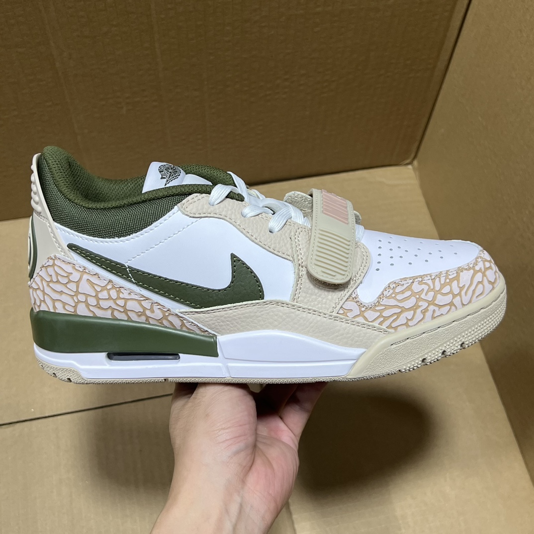 双11福利4️⃣7️⃣波 DT纯原版AJ312系列 市场最顶的AJ312大厂之一出品 工厂做福利有一段时间了 特意挑选出库存比较齐全的配色推荐 各位放心推广 下面配色库存都很齐 其他配色具体可参考库存表👇🏻 尺码：36-47.5-选品中心