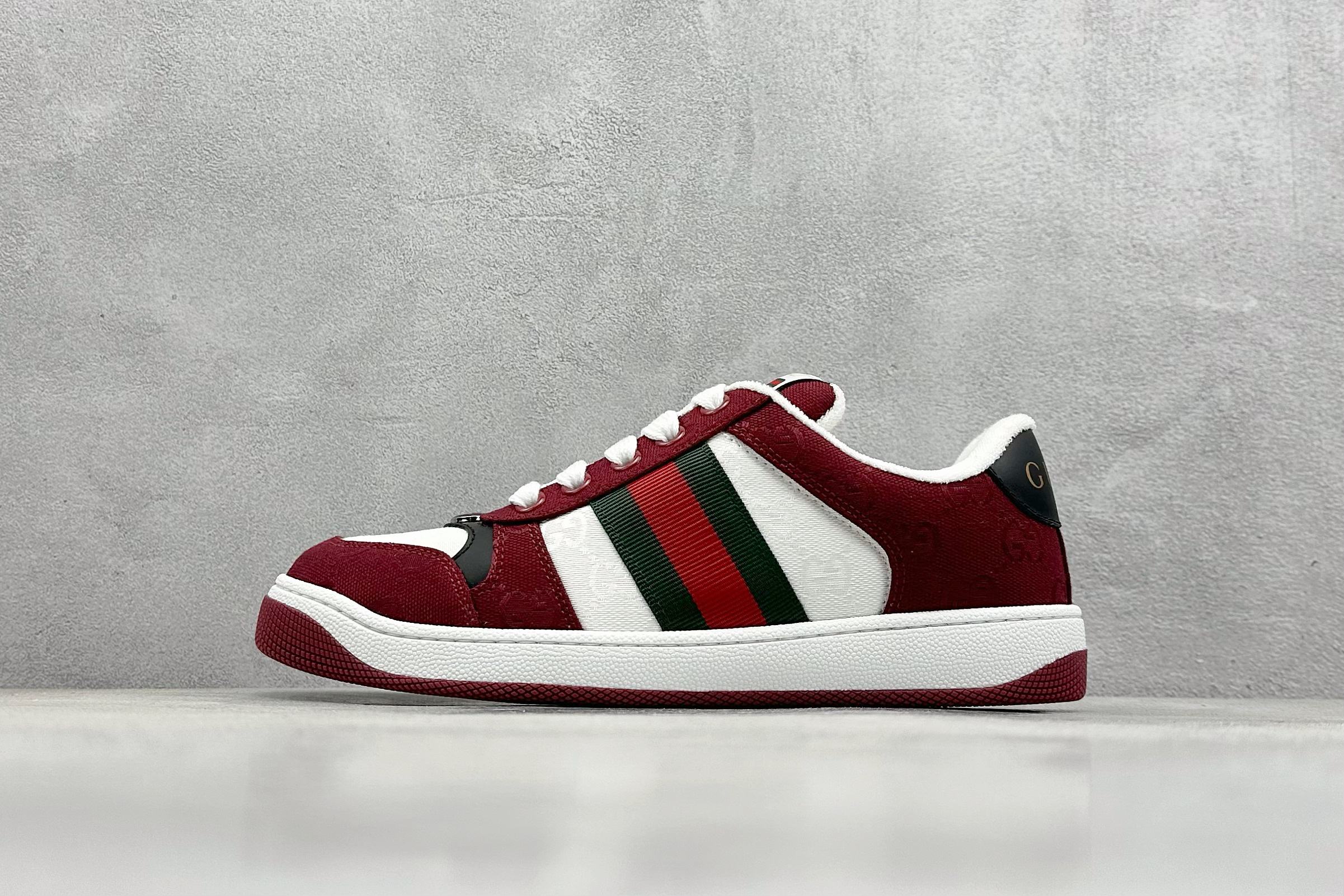 图片[2]-双11福利第5️⃣1️⃣波 纯原级别 Gucci 古驰 Screener 运动休闲时装奢侈品系列 GG珐琅扣 擦脏做旧小脏鞋 高端零售海淘商家混卖版本 东莞纯原品质 原鞋对照工艺生产 原厂一致色泽度玛瑙珐琅GG扣 原版一致鞋舌鞋带处擦脏工艺 全套原版包装外盒配件 意大利进口磨砂头层牛皮 后跟原版一致哑光丝印烫金字体 全网独家复刻细节 ）同源出厂真丝绸防尘鞋套袋 原装雪梨形超软沙绒纸团，工艺无缝细空胶技术，原版一致私模开发大底 尺码：35 36 37 38 39 40 41 42 43 44 45-选品中心