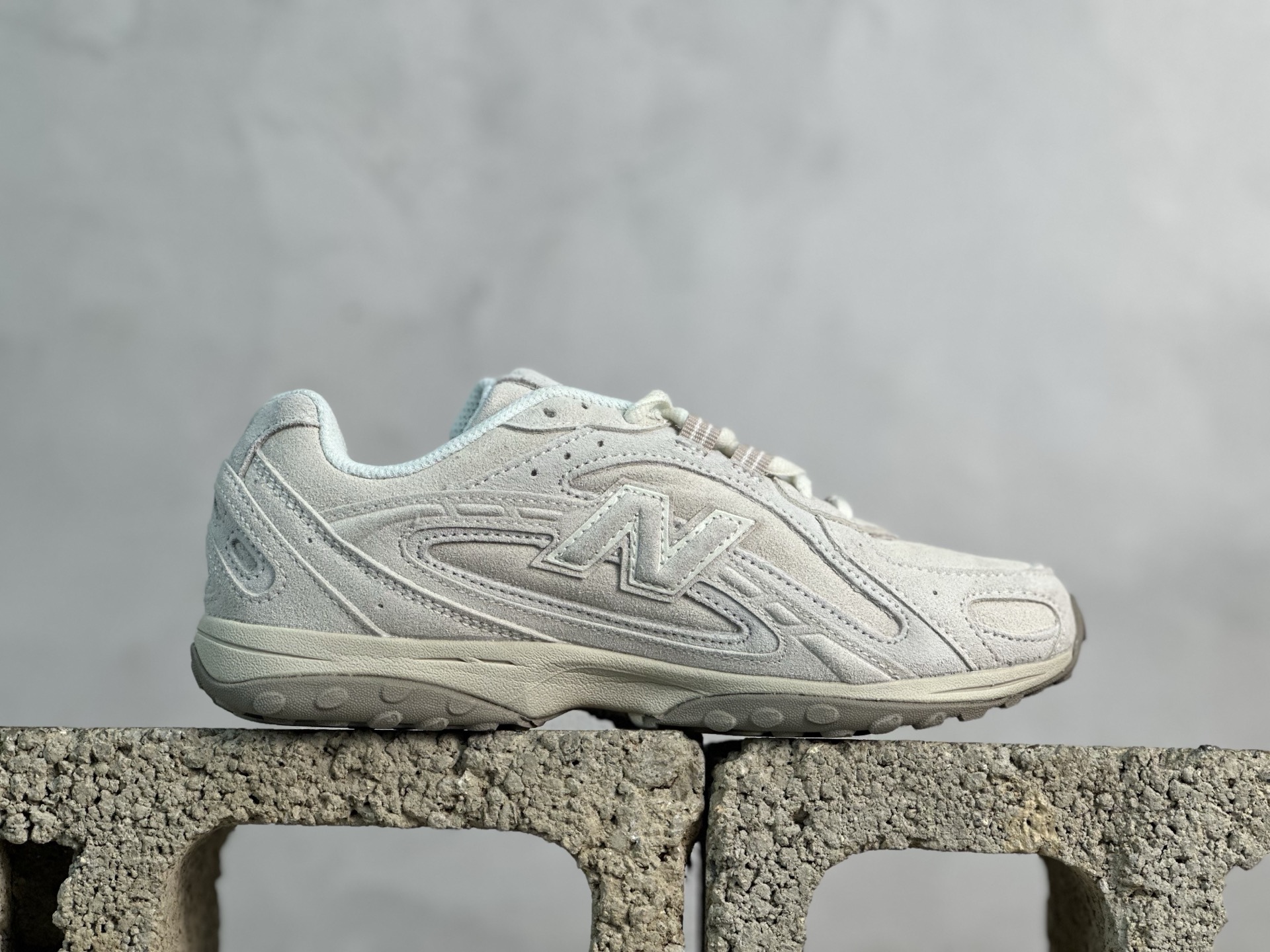 图片[8]-双11福利第5️⃣3️⃣波 NB新百伦New Balance 204L系列低帮薄底复古风休闲运动慢跑鞋 #升级原楦原纸版开发 #采用环保绒面革鞋面材质 #搭载EVA 科技中底组合防滑耐磨橡胶大底❗️ 尺码：36 37 37.5 38 38.5 39.5 40 40.5 41.5 42 42.5 43 44 44.5 45-选品中心