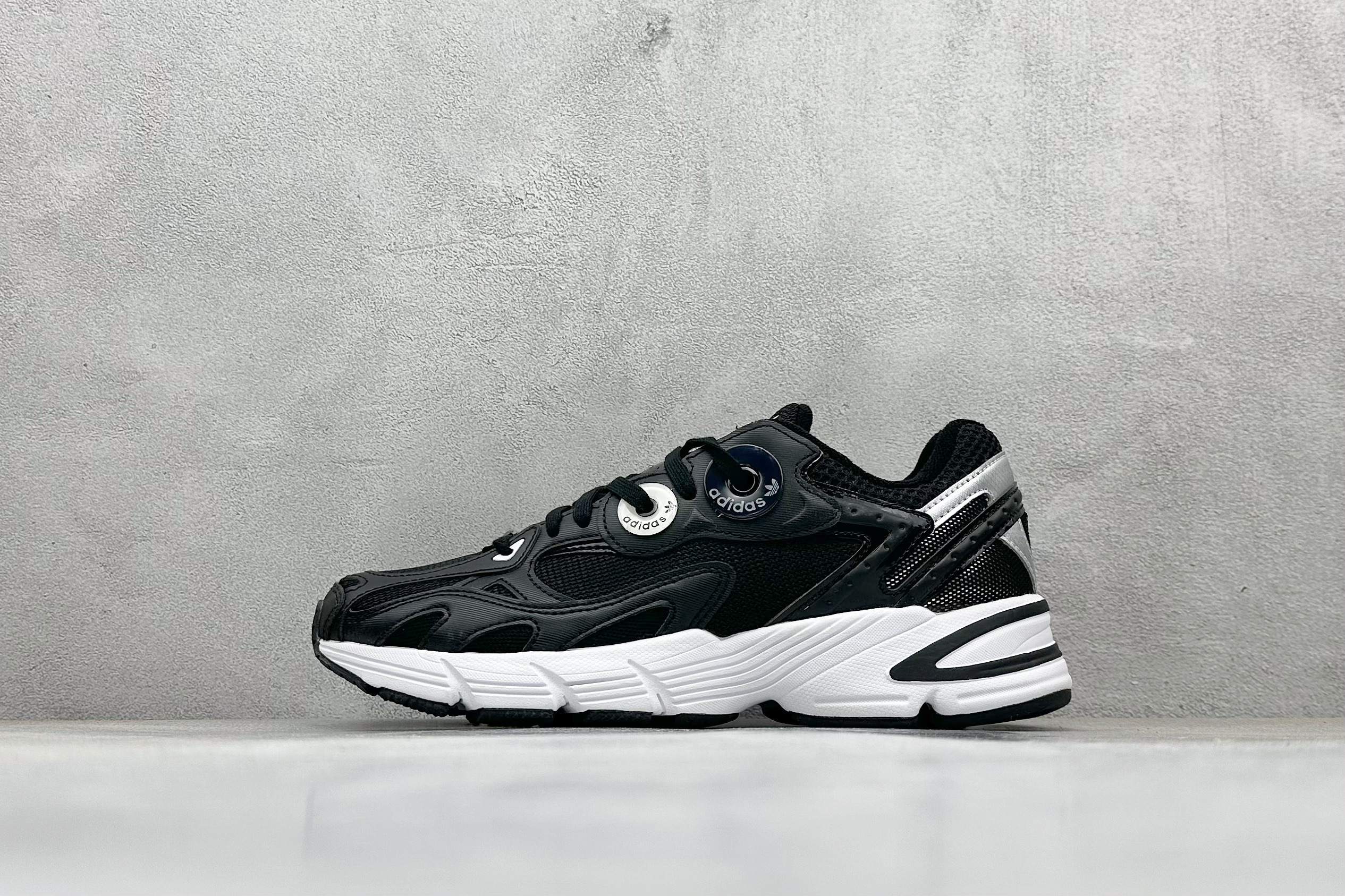 图片[8]-双11福利第5️⃣7️⃣波 奥莱专柜版Nike/Adidas 系列跑鞋 顶级品质 以下所有款式都是过验级别好货 原版对比无差 包括上脚的脚感 之前专柜混卖撤柜拿来做福利 强烈推荐的极品货 上脚就是zp 尺码：36-45-选品中心