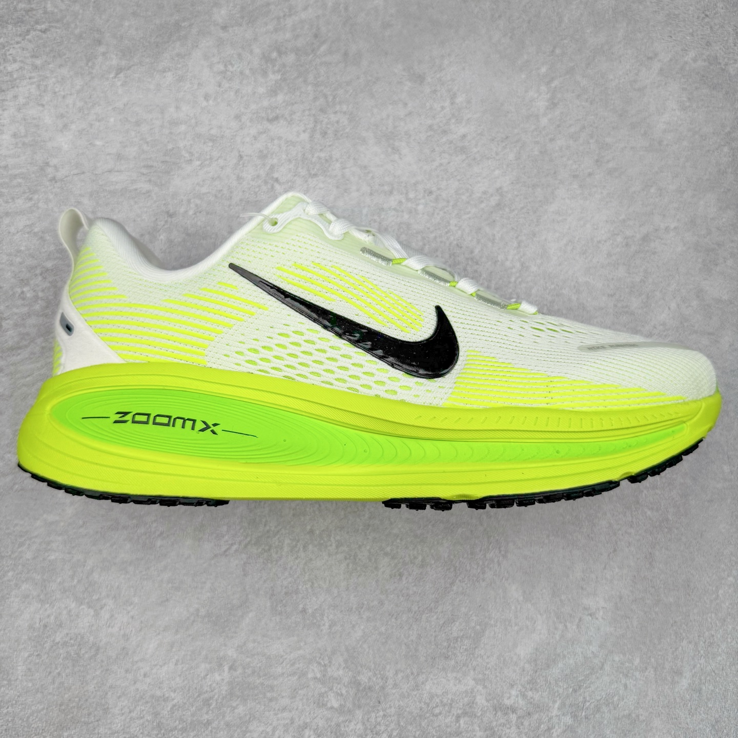 图片[2]-双11福利第6️⃣0️⃣波 Nike Vomero 18代 登月跑鞋低帮 时尚舒适防滑耐磨低邦休闲跑步鞋 高品质缓震跑鞋 官方主推 颜值超高 品质很好 福利特价版 强烈推荐💪🏻 尺码：36-45带半码-选品中心