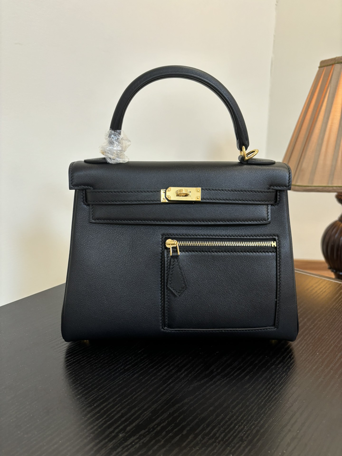 NO:698616,Kelly Colrmatic swift leather all-steel hardware first monochrome King Kong Black Warrior classic atmosphere spot 25-28 gold and silver buckle, Hermes, hermes, stuart weitzman, Hermes,19860909凯莉 Colrmatic swift皮 全钢五金 首发单色 金刚黑武士 经典大气 现货25-28金银扣,爱马仕,hermes,stuart weitzman,Hermes,,Bag