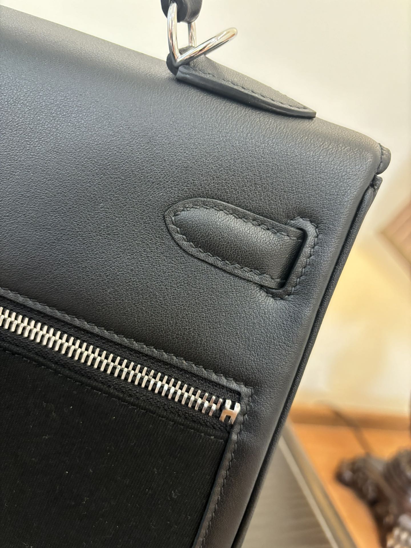 Kelly Lakis Handbag 28-32cm, Swift Leather, Gold/Silver Hardware, Double Zipper Pockets 8 i1753506090 5882 3