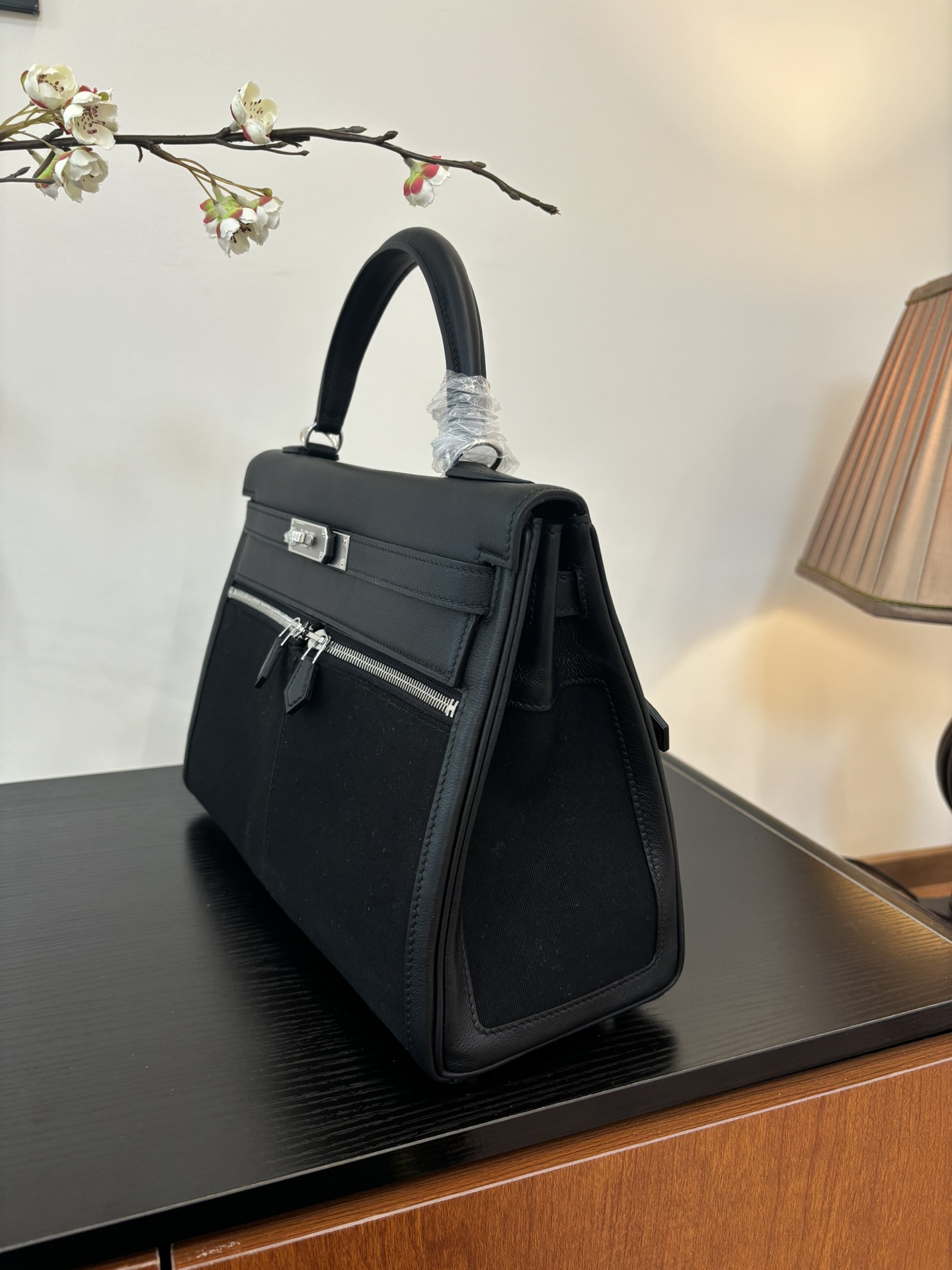 Kelly Lakis Handbag 28-32cm, Swift Leather, Gold/Silver Hardware, Double Zipper Pockets 5 i1753506090 8039 4