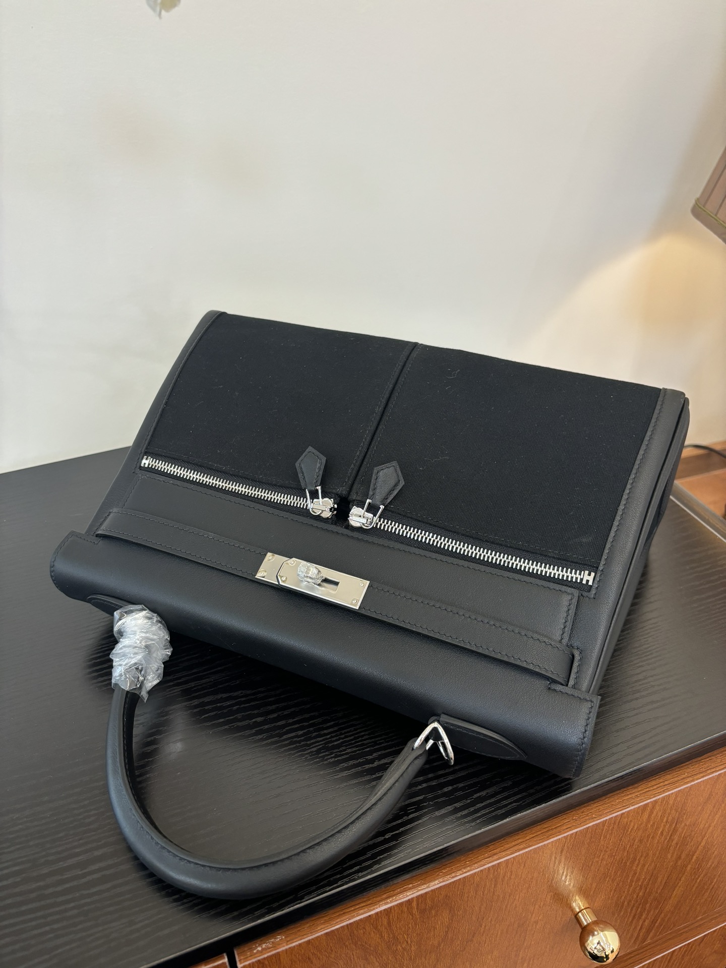 Kelly Lakis Handbag 28-32cm, Swift Leather, Gold/Silver Hardware, Double Zipper Pockets 10 i1753506090 9271 8