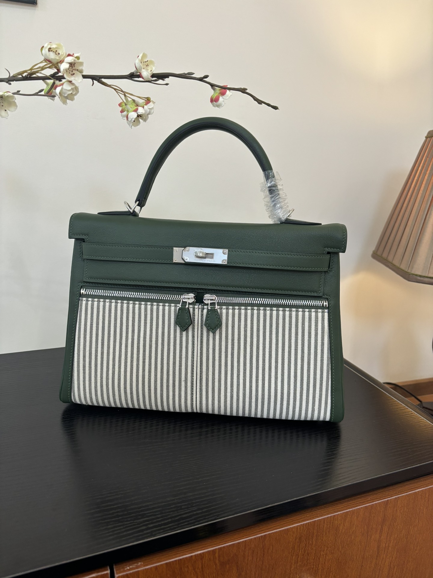 Kelly Lakis 28-32 Swift Leather Handbag with Striped Canvas and Double Zipper 3 i1753506234 4894 4