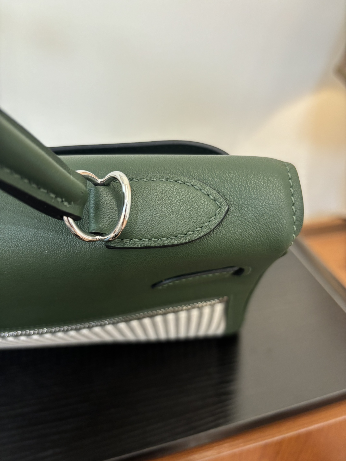 Kelly Lakis 28-32 Swift Leather Handbag with Striped Canvas and Double Zipper 8 i1753506234 7542 8