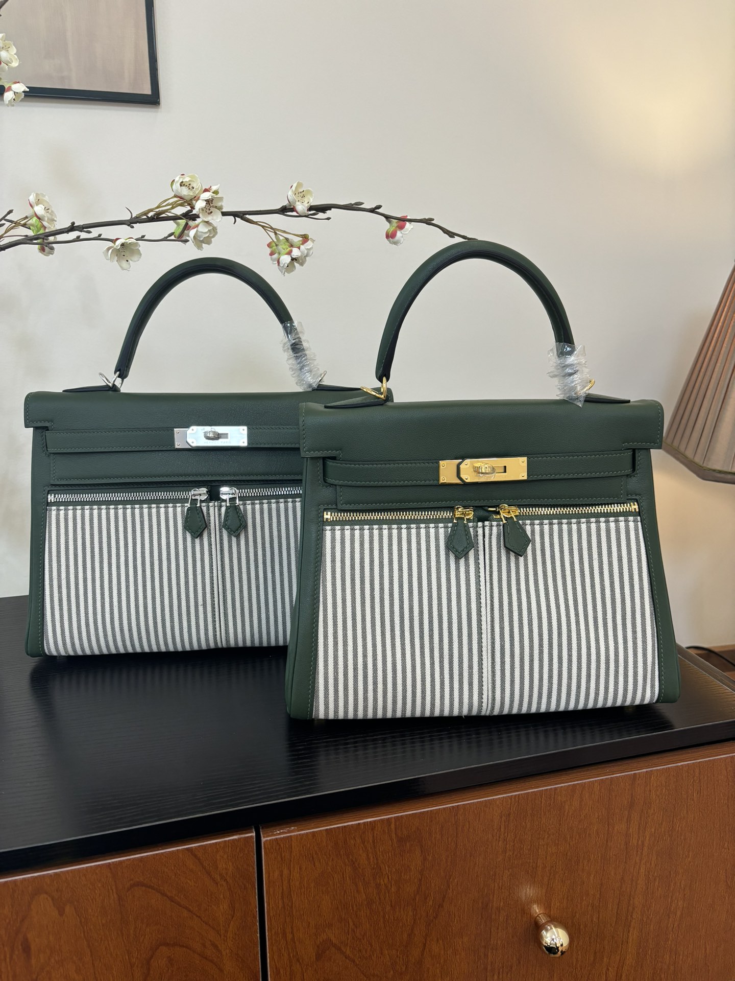 Kelly Lakis 28-32 Swift Leather Handbag with Striped Canvas and Double Zipper 2 i1753506234 9849 5