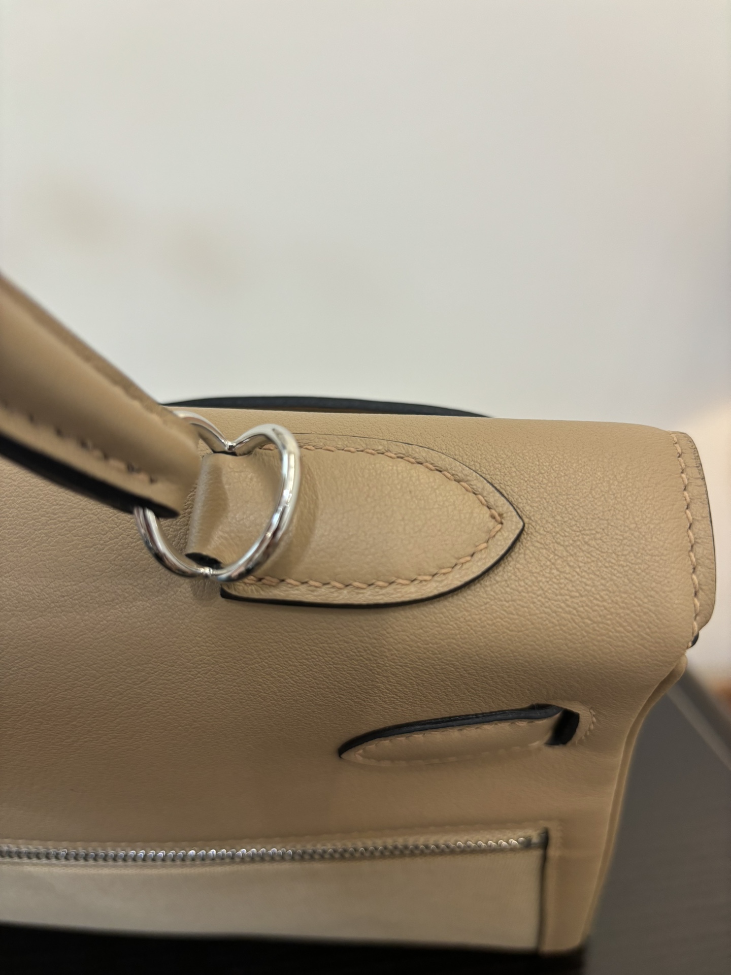 Kelly Lakis 28-32 Swift Leather Handbag with Gold/Silver Hardware 7 i1753506267 1722 6