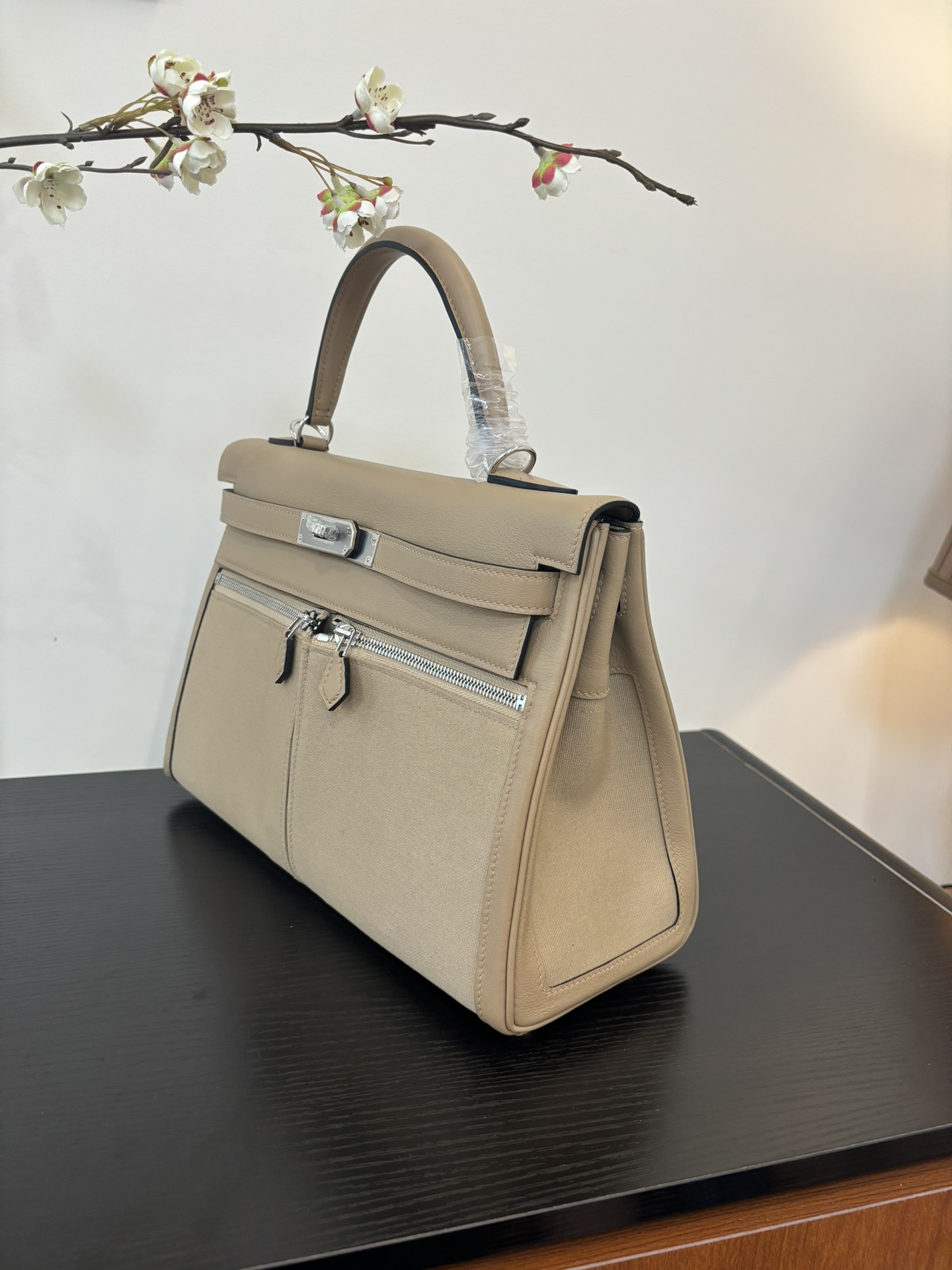 Kelly Lakis 28-32 Swift Leather Handbag with Gold/Silver Hardware 4 i1753506267 1997 4