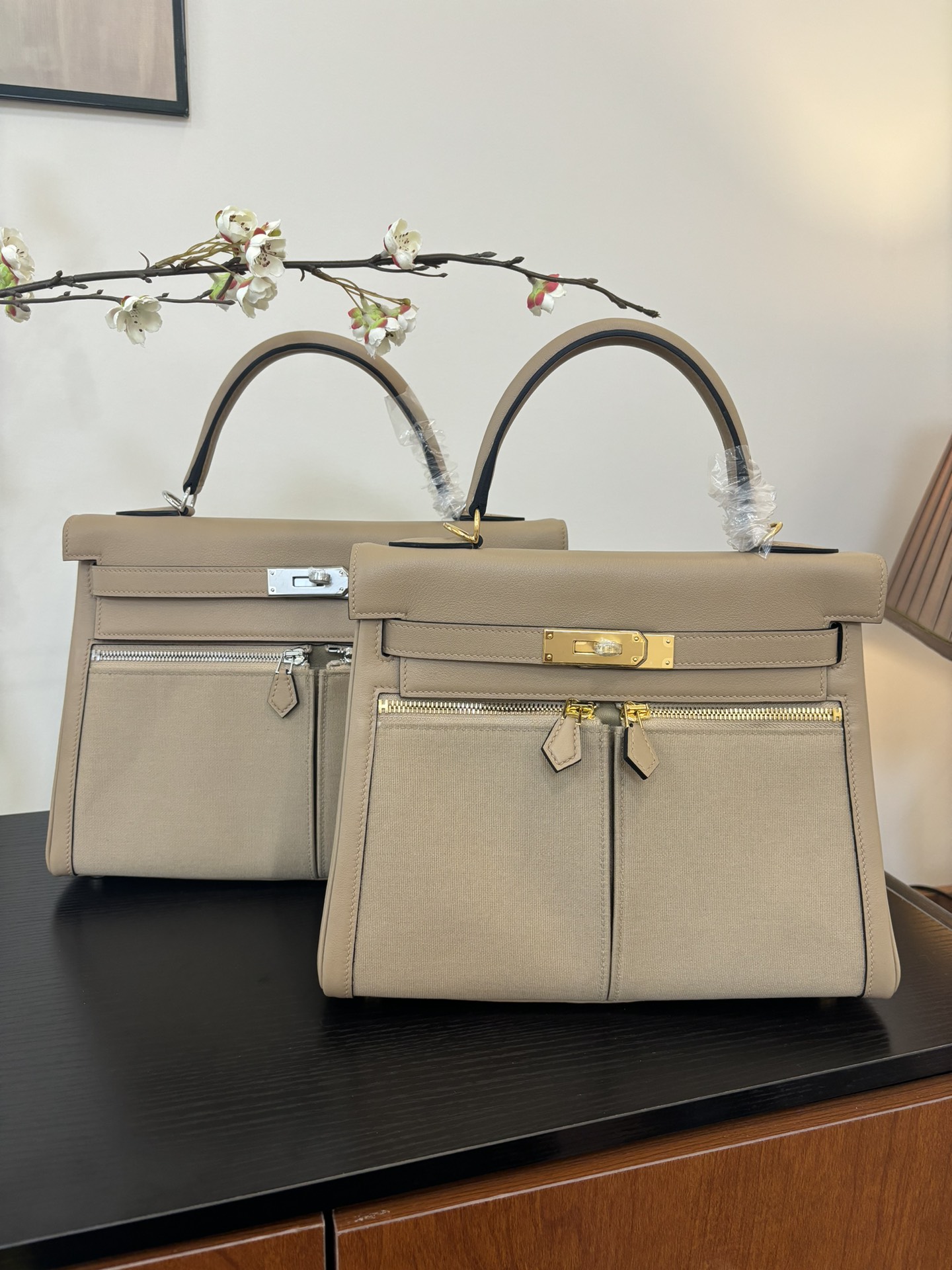 Kelly Lakis 28-32 Swift Leather Handbag with Gold/Silver Hardware 1 i1753506267 5244 3
