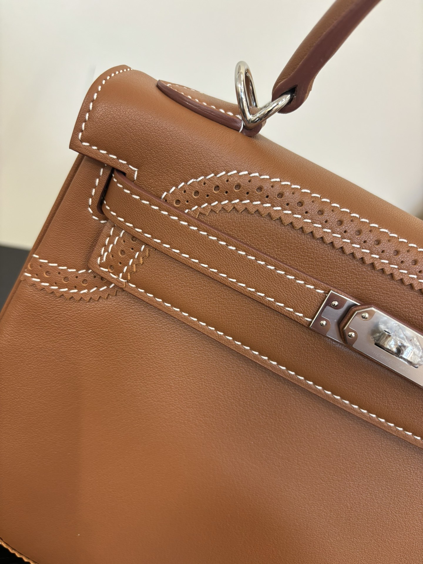 Hermes Style Black Leather Bag Lookbook Reference image 2