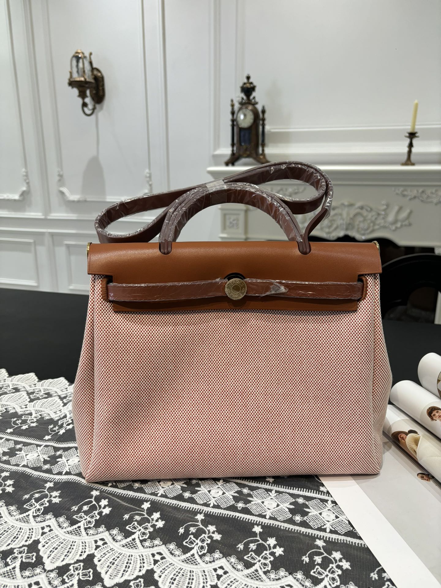 NO:700122,Men's-only Herbag Kelly cloth bag 31cm inseam imported tree paste leather and canvas [golden brown/pink] gold buckle same style for men and women counter synchronization highest version on the market top craftsmanship pure steel hardware in stock, Hermes, Hermes, Hermes,19860909男士专用 Herbag 凯莉布包 31cm 内缝 进口树膏皮拼帆布【金棕/粉红色】金扣 男女同款 专柜同步 市场最高版本 顶级工艺 纯钢五金 现货,爱马仕,hermes,Hermes,,Bag