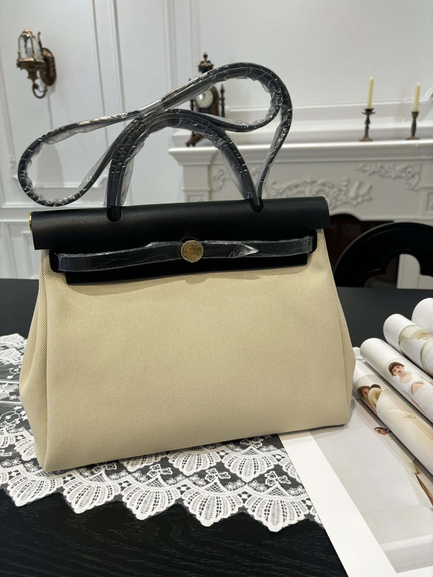 NO:700097,Herbag Kelly cloth bag for men 31cm inseam imported tree paste leather and canvas [black/glacier white] gold buckle same style for men and women counter synchronization highest version on the market top craftsmanship pure steel hardware in stock, Hermes, Hermes, Hermes,19860909男士专用 Herbag 凯莉布包 31cm 内缝 进口树膏皮拼帆布【黑色/冰川白】金扣 男女同款 专柜同步 市场最高版本 顶级工艺 纯钢五金 现货,爱马仕,hermes,Hermes,,Bag