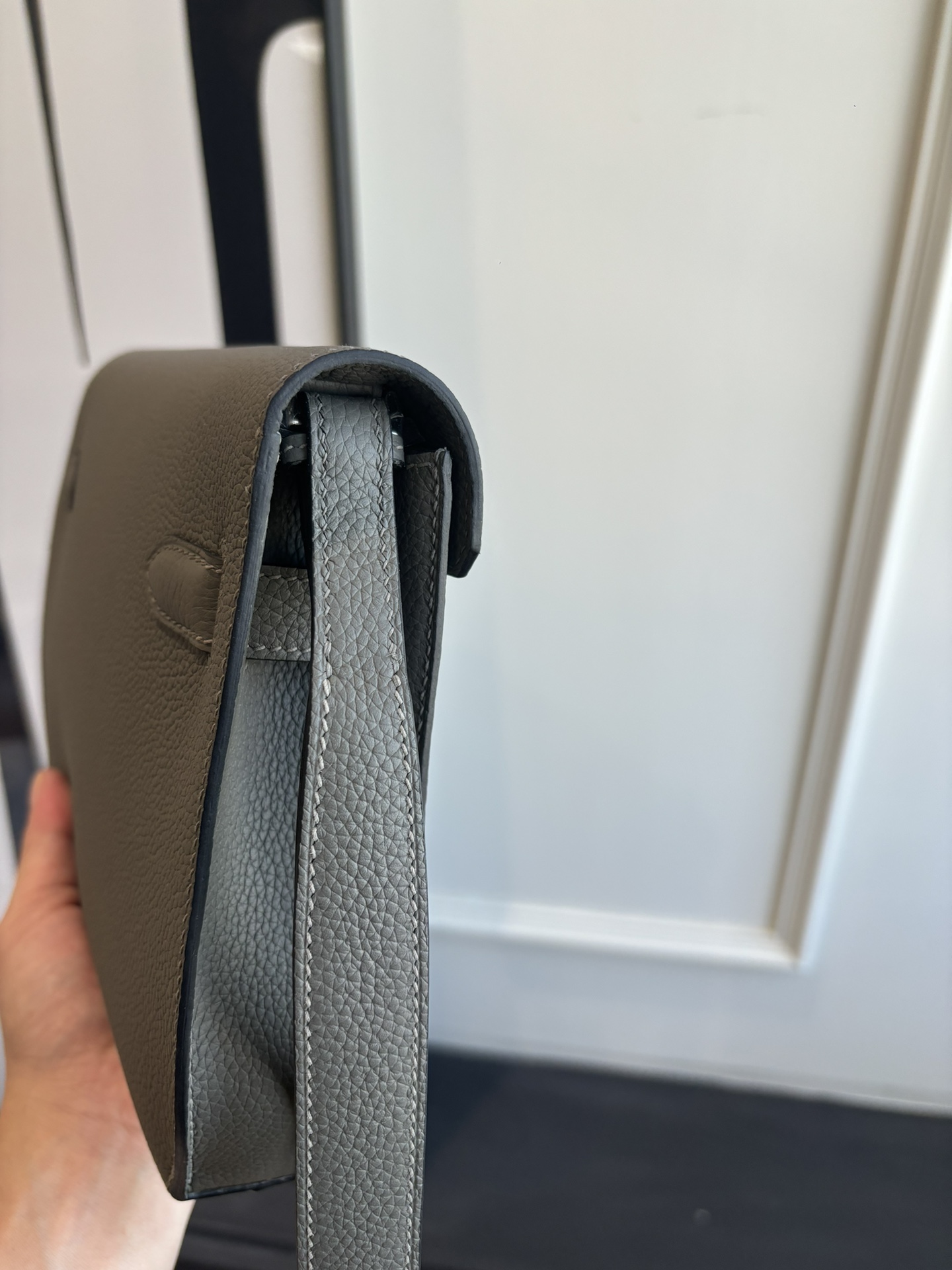 Kelly Depeches 25 Togo Leather Handbag with Strap, Crossbody & Top Handle 7 i1762398429 3330 3