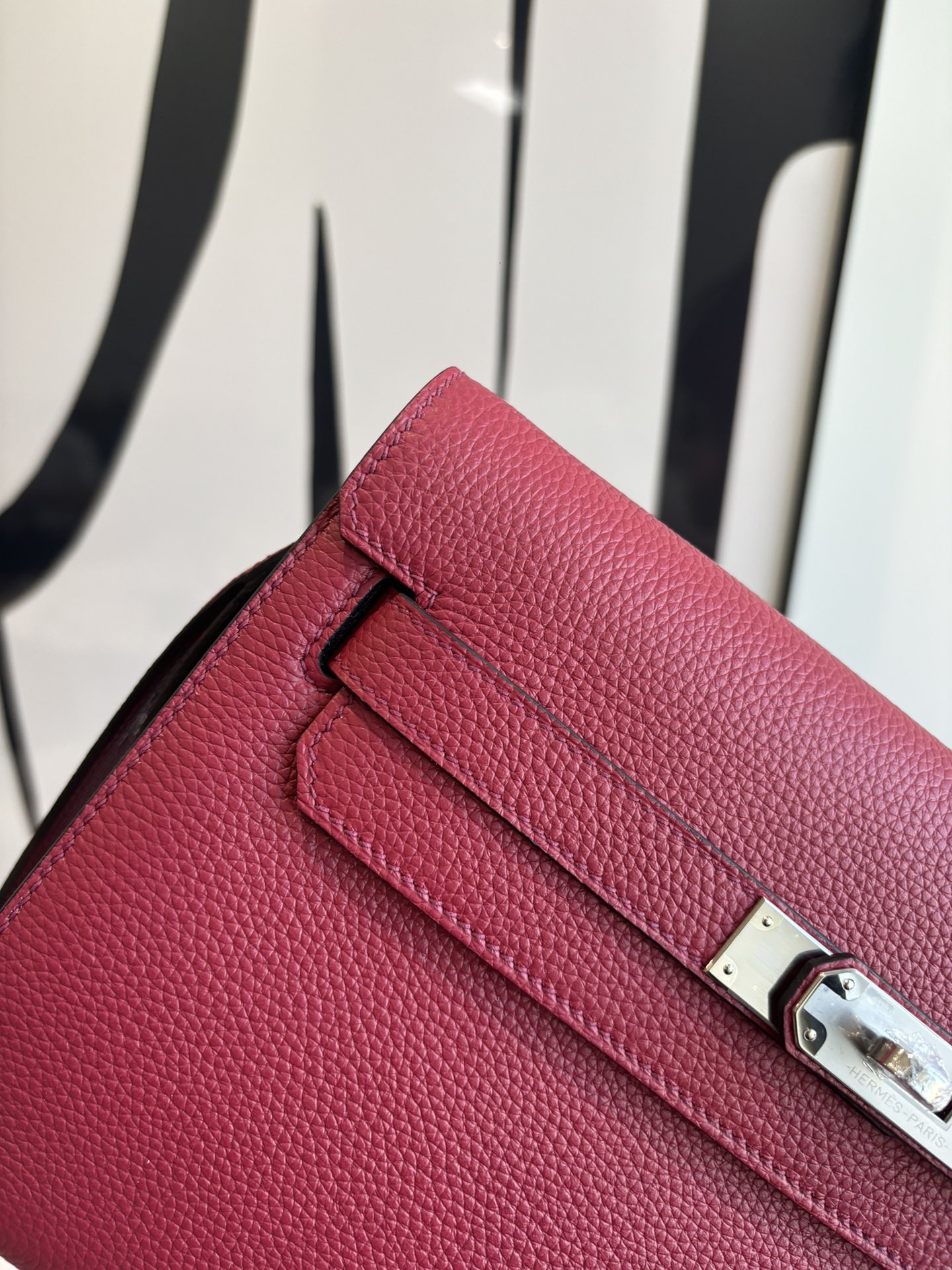 Kelly Depeches 25 Togo Leather Handbag with Strap - Versatile & Stylish 3 i1762398478 7125 2