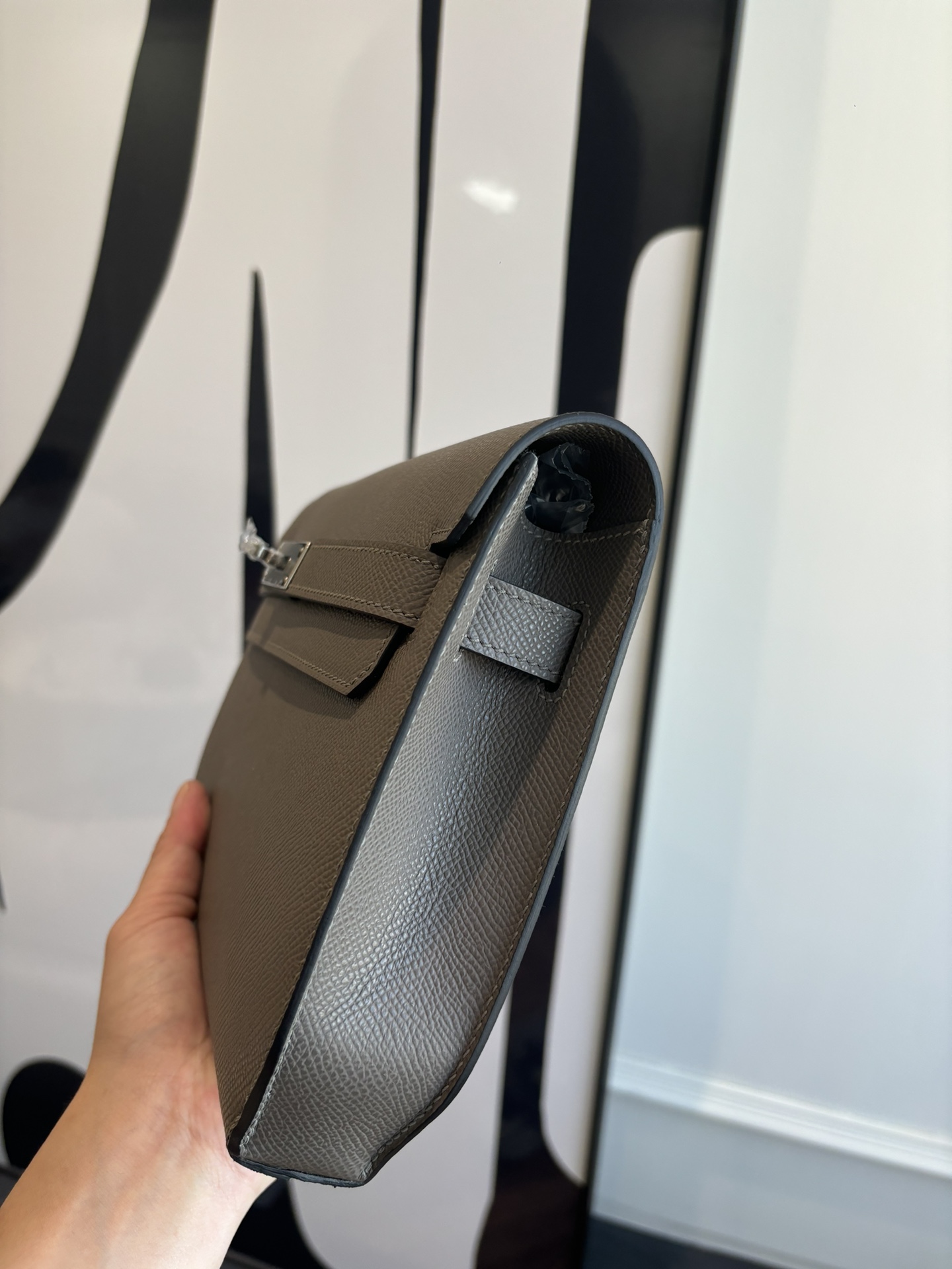 Kelly Depeches 25 Epsom Leather Handbag with Strap - Versatile & Stylish 4 i1762398607 2959 4