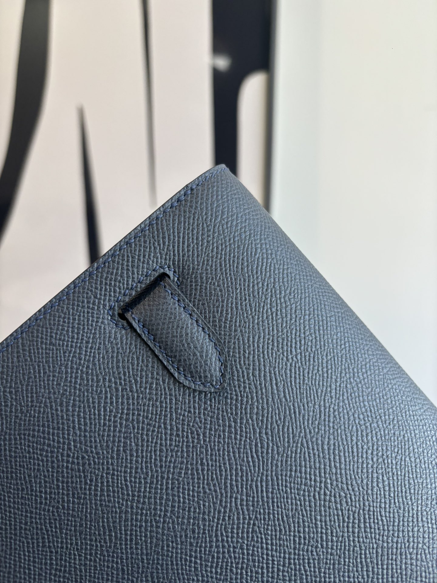 Kelly Depeches 25 Epsom Leather Handbag with Strap - Versatile & Stylish 6 i1762398643 1727 4