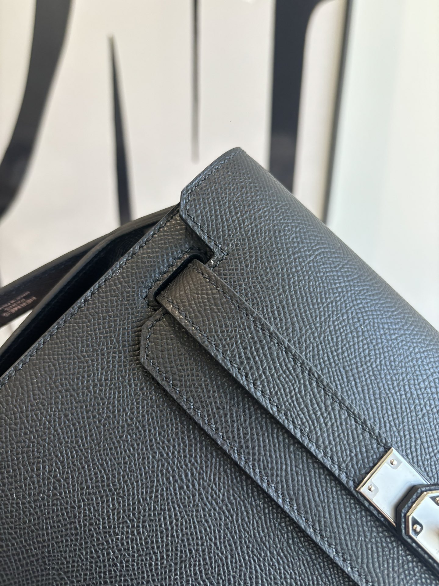 Kelly Depeches 25 Epsom Leather Handbag with Strap 3 i1762398654 3513 4