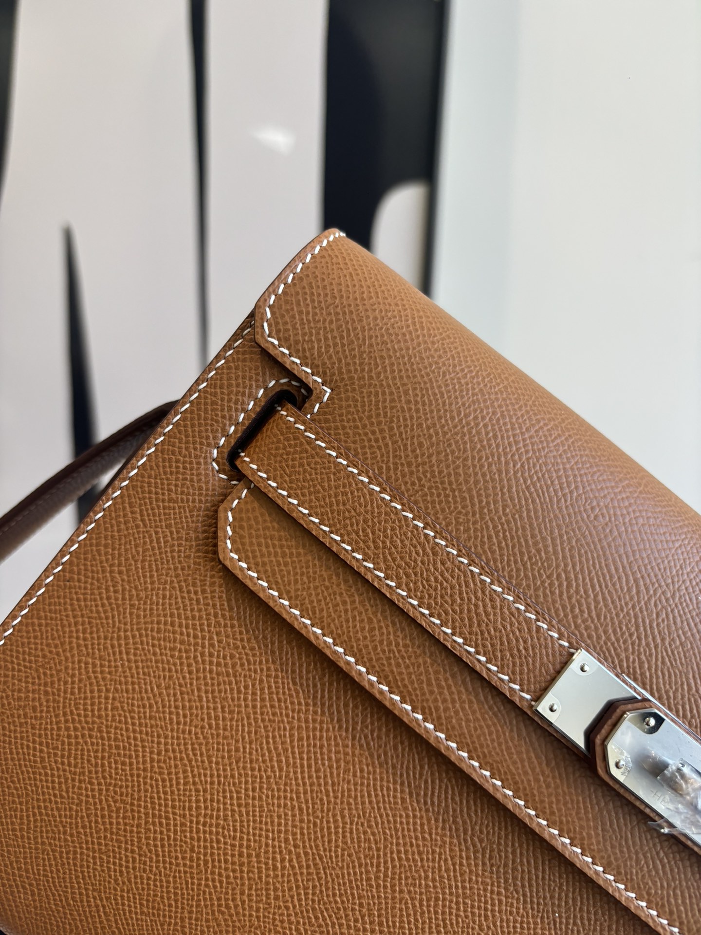 Kelly Depeches 25 Epsom Leather Handbag with Detachable Shoulder Strap 3 i1762398691 4026 5