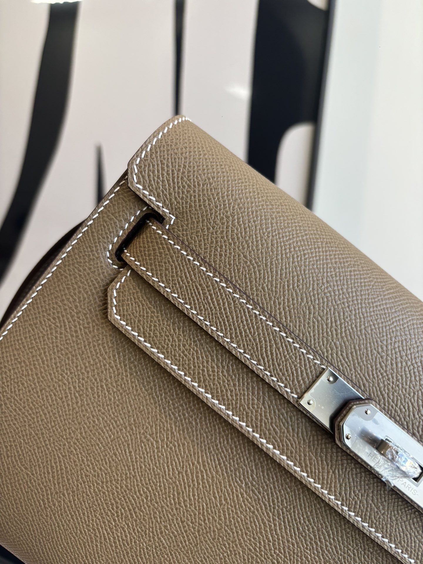 Kelly Depeches 25 Epsom Leather Handbag with Shoulder Strap 3 i1762398703 6046 2