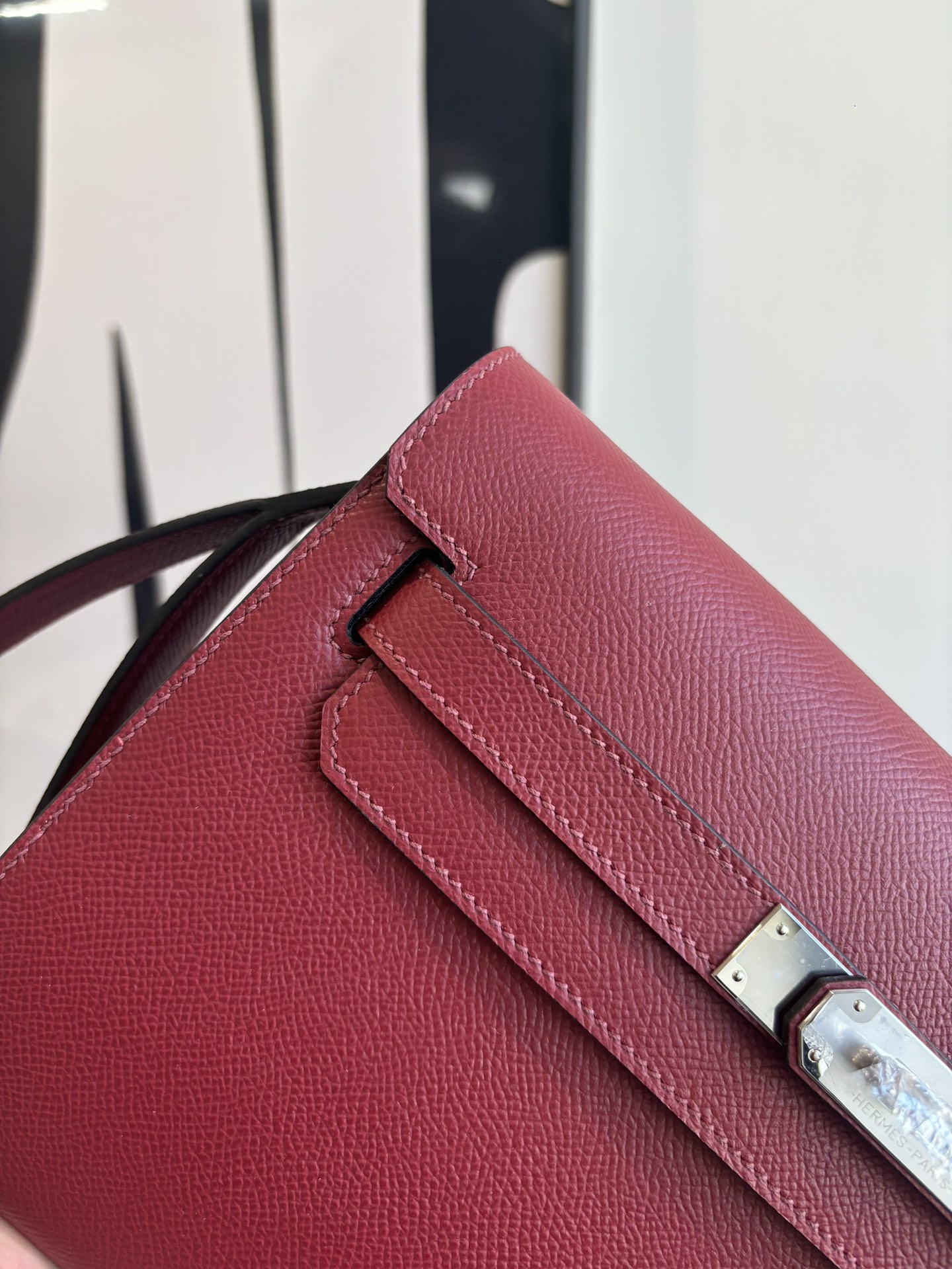 Kelly Depeches 25 Epsom Leather Handbag with Detachable Shoulder Strap 3 i1762398715 636 6