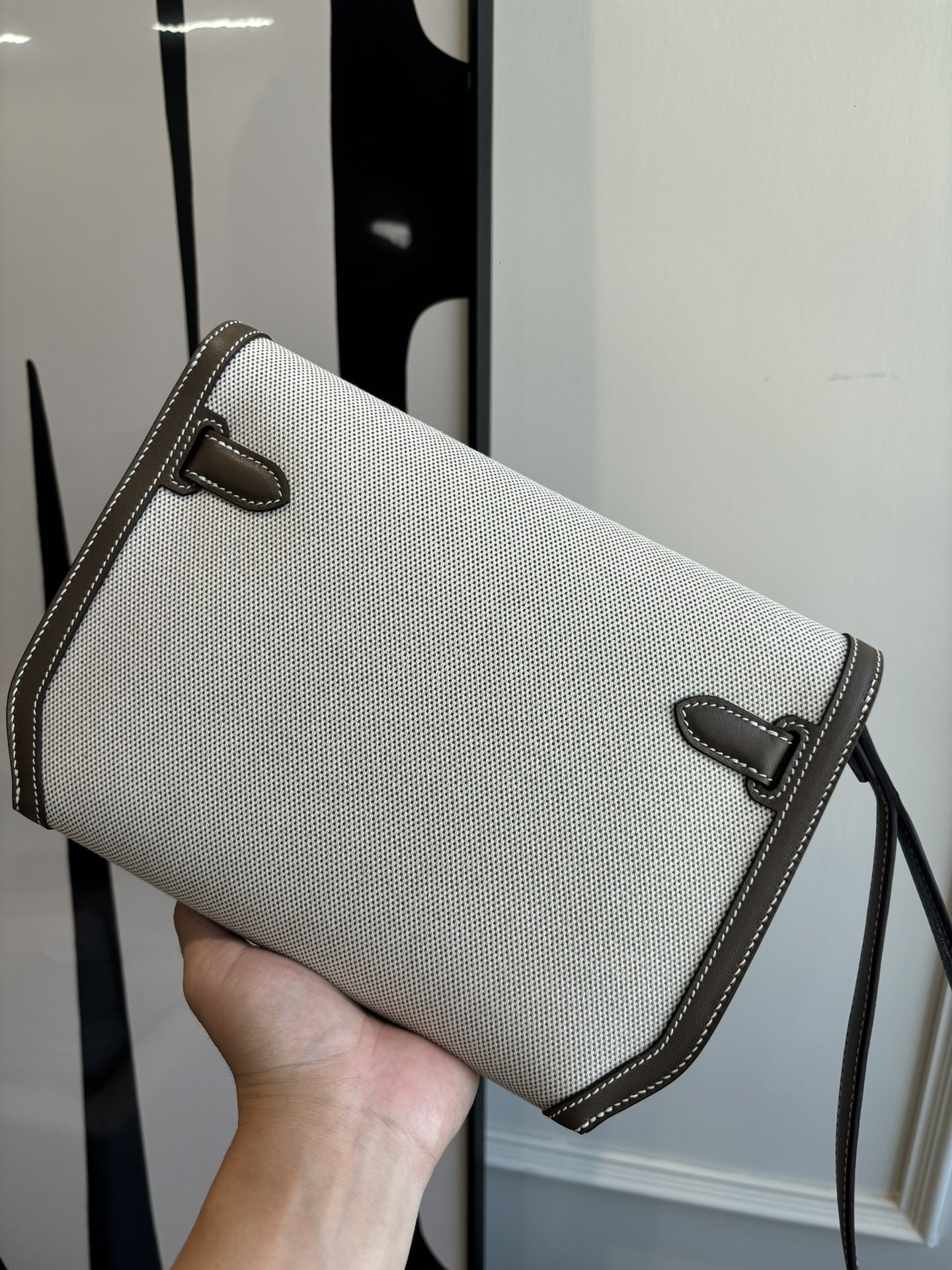 Kelly Depeches 25: Canvas & Swift Leather Handbag with Crossbody Strap 5 i1762399072 3831 1