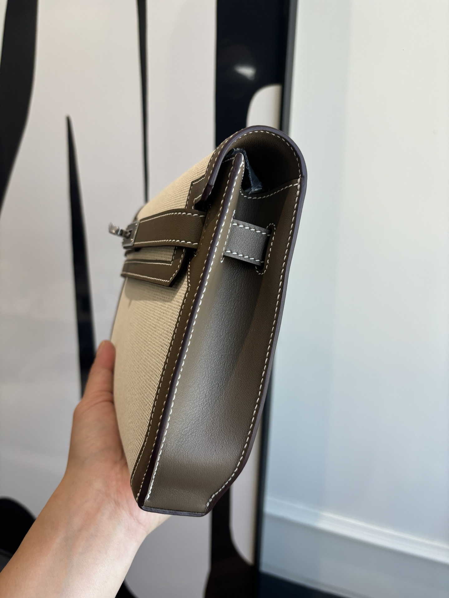 Kelly Depeches 25: Canvas & Swift Leather Handbag with Crossbody Strap 4 i1762399072 808 6