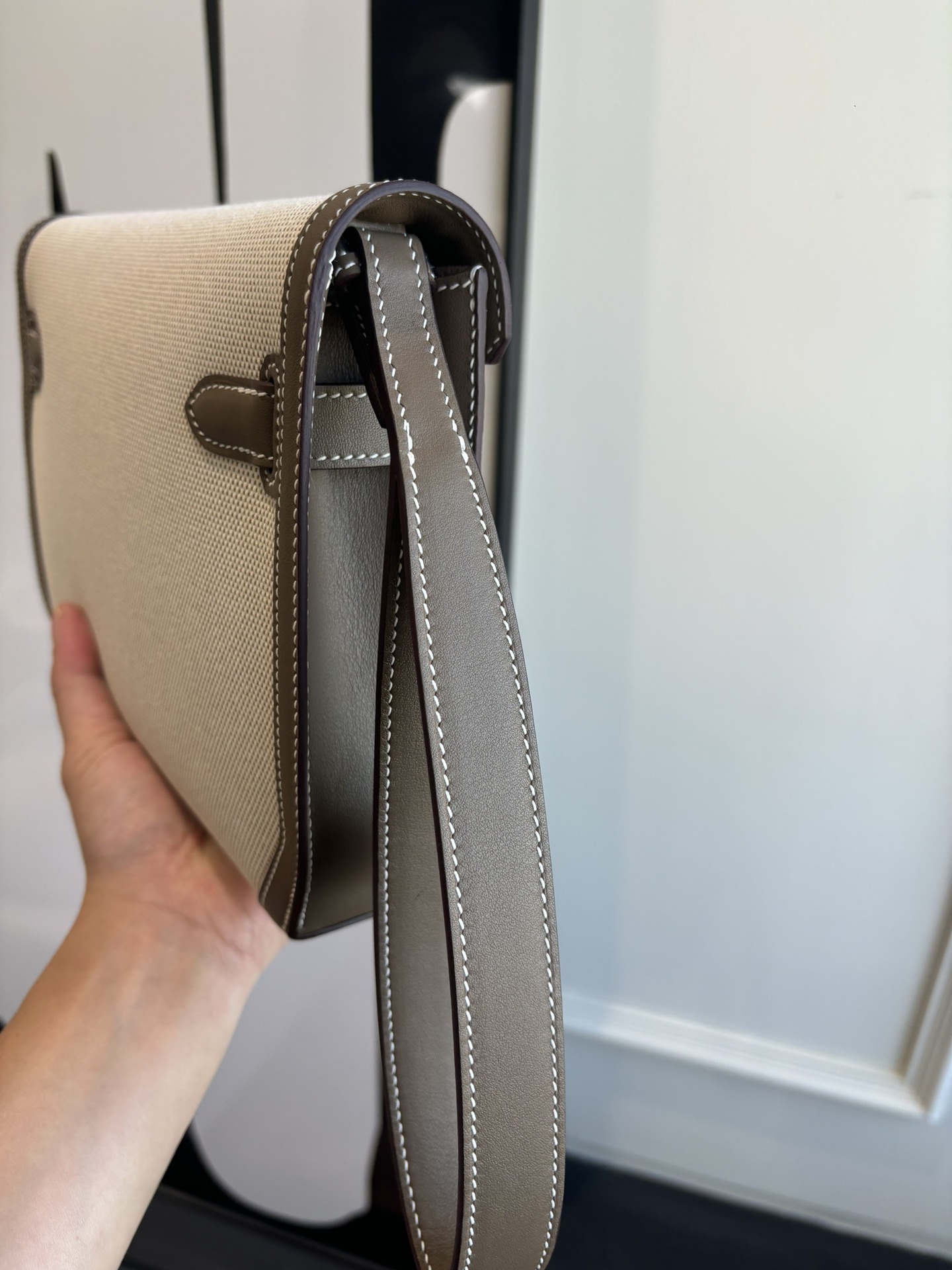 Kelly Depeches 25: Canvas & Swift Leather Handbag with Crossbody Strap 7 i1762399072 8371 4