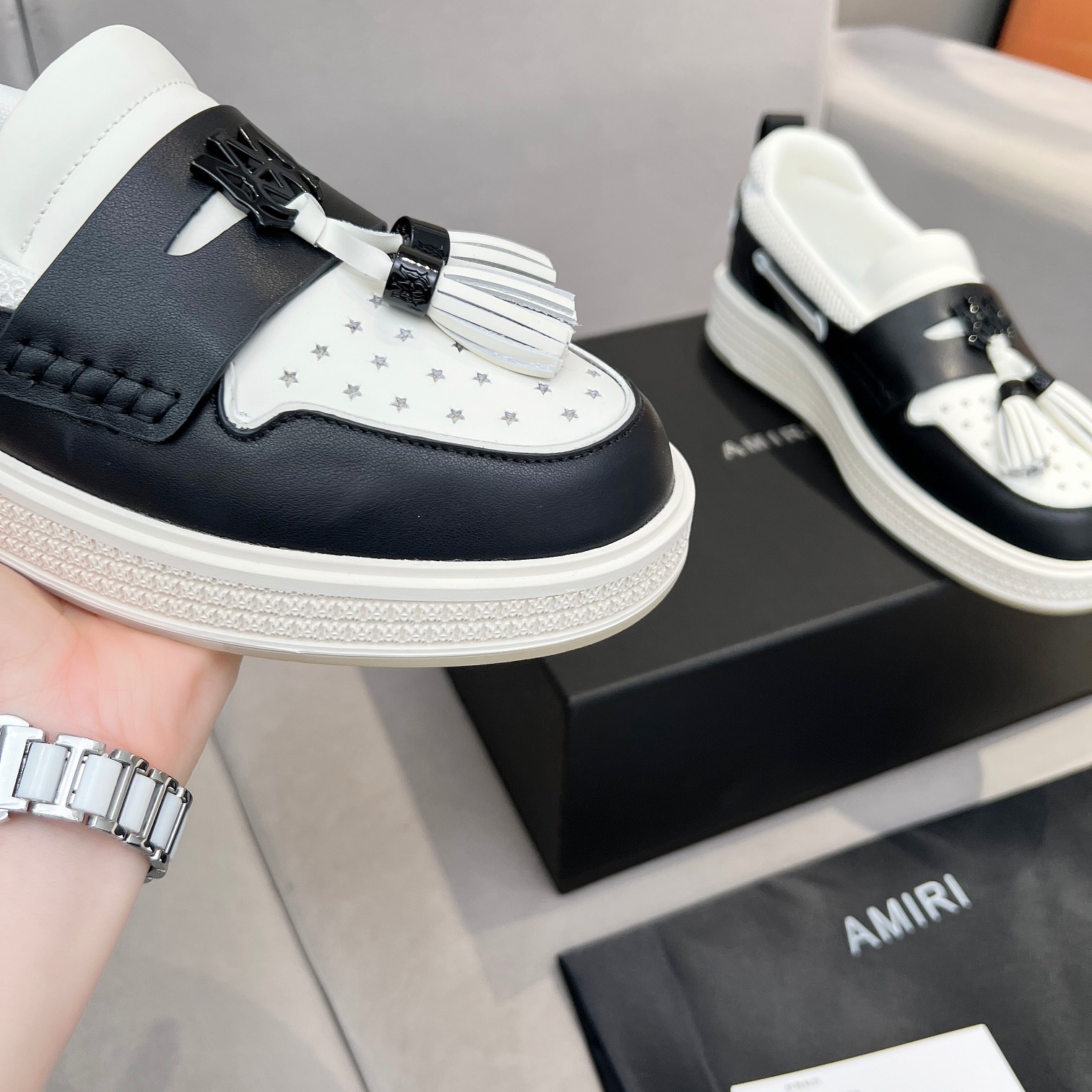 “2025 Amiri Panda-Coloured Bones and Shoes for Leisure and Occasions” - 图片 3